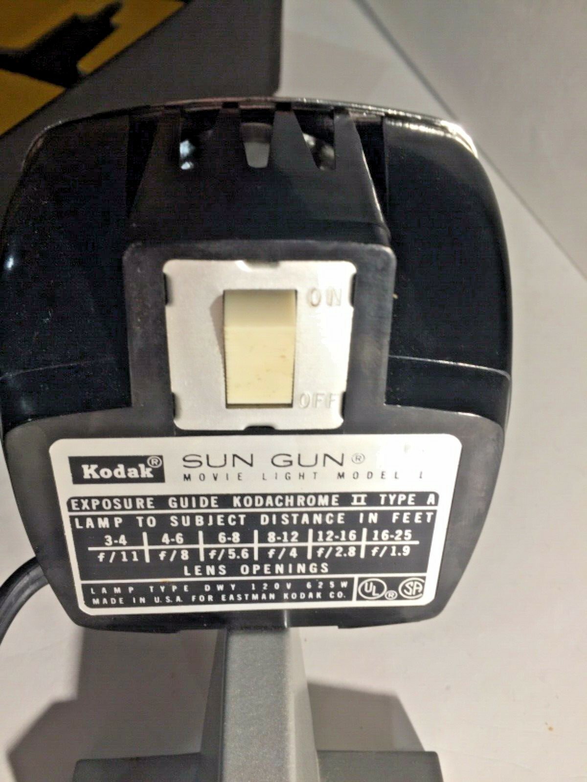 Vintage KODAK Sun Gun Movie Light-Model 2 New Bulb Tested – WORKS GREAT!