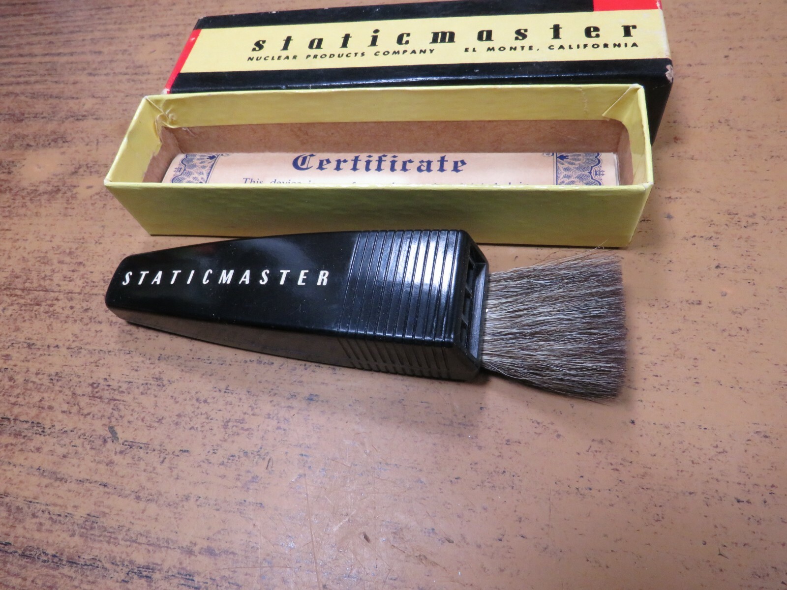 Staticmaster 1” exp. SEPT / 58 Bakelite Nuclear Products Co w/ Box and paperwork