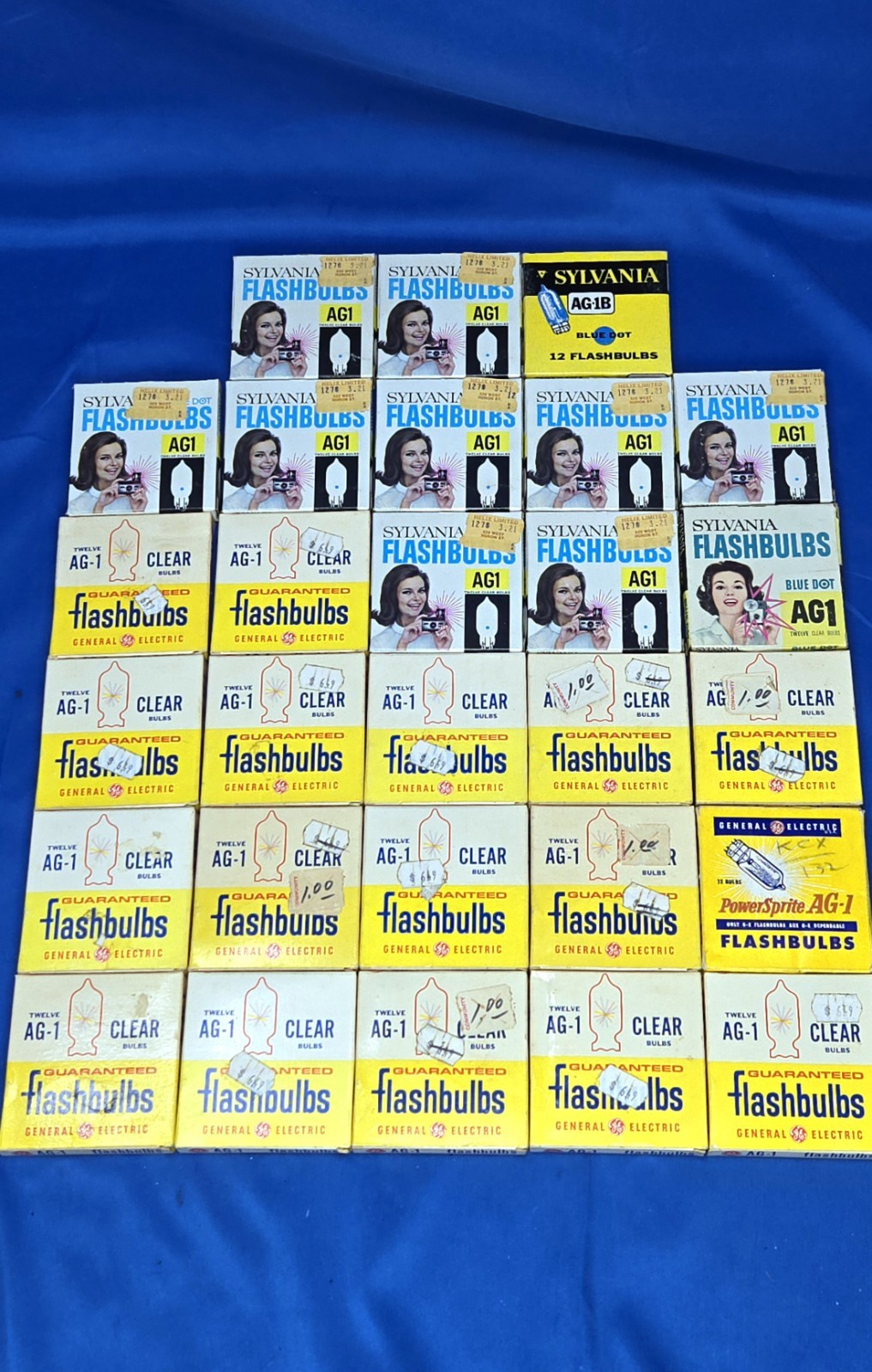 336 Vintage NOS Sylvania Blue Dot GE Flashbulbs AG1 AG1B Camera Flash Bulbs Lot