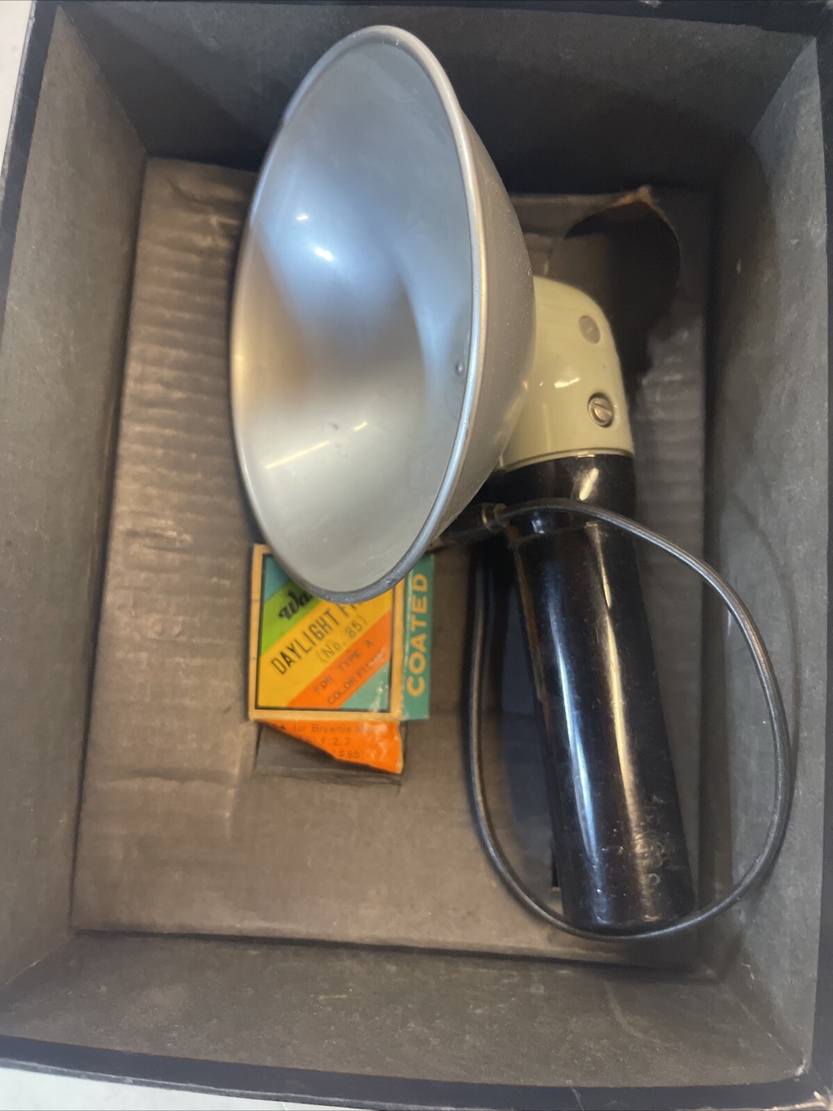 VINTAGE | Kodak Flasholder Model B Original Box Bulb extra Bulbs