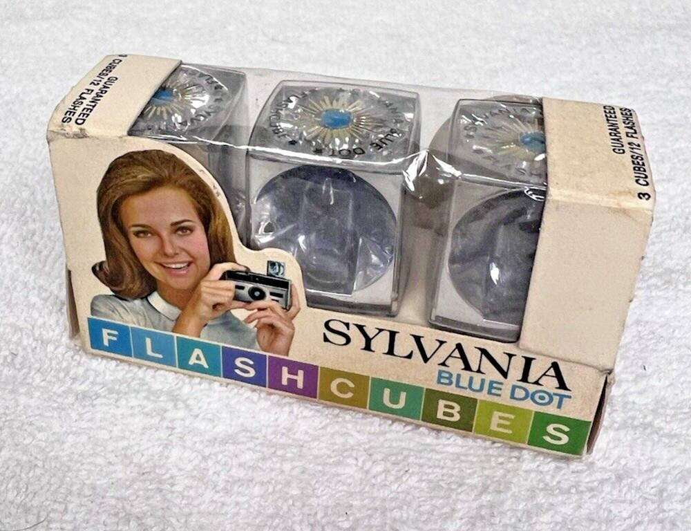 OLD MIP Sylvania Blue Dot Flash Cubes 3 Pack 1970’s Color Adverting Box