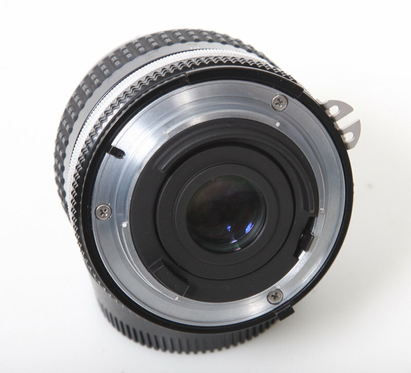 Nikon 28mm f3.5 Ai lens – Very clean Nikkor
