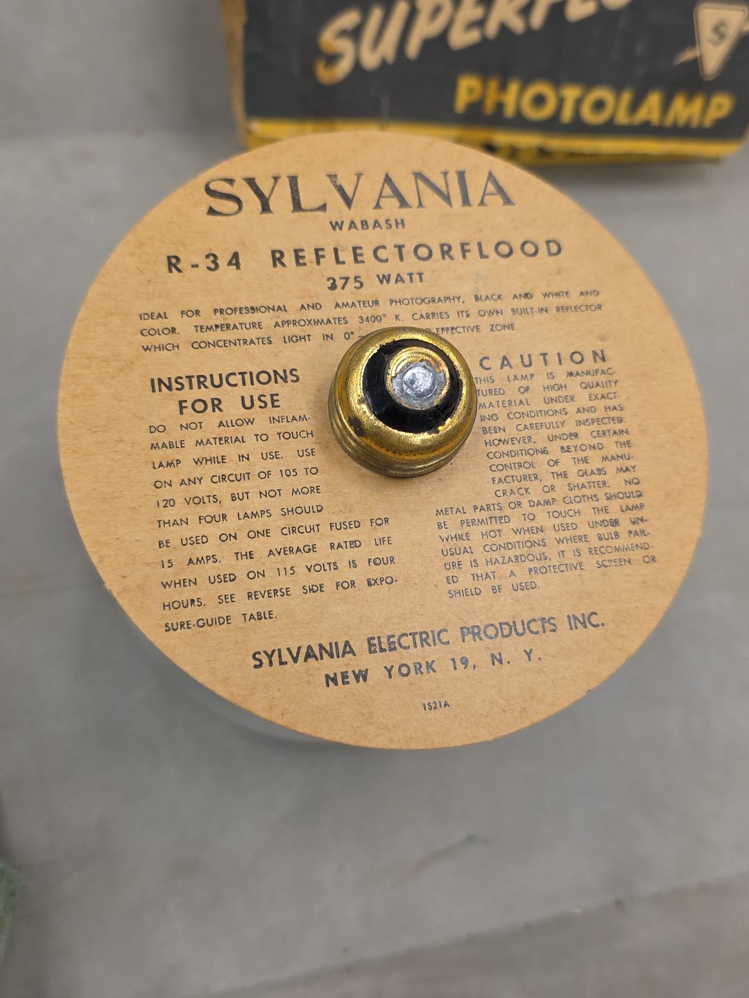 Vintage 1950s Sylvania R34 115-120V 375 Watt Movie Light and Box New Old Stock