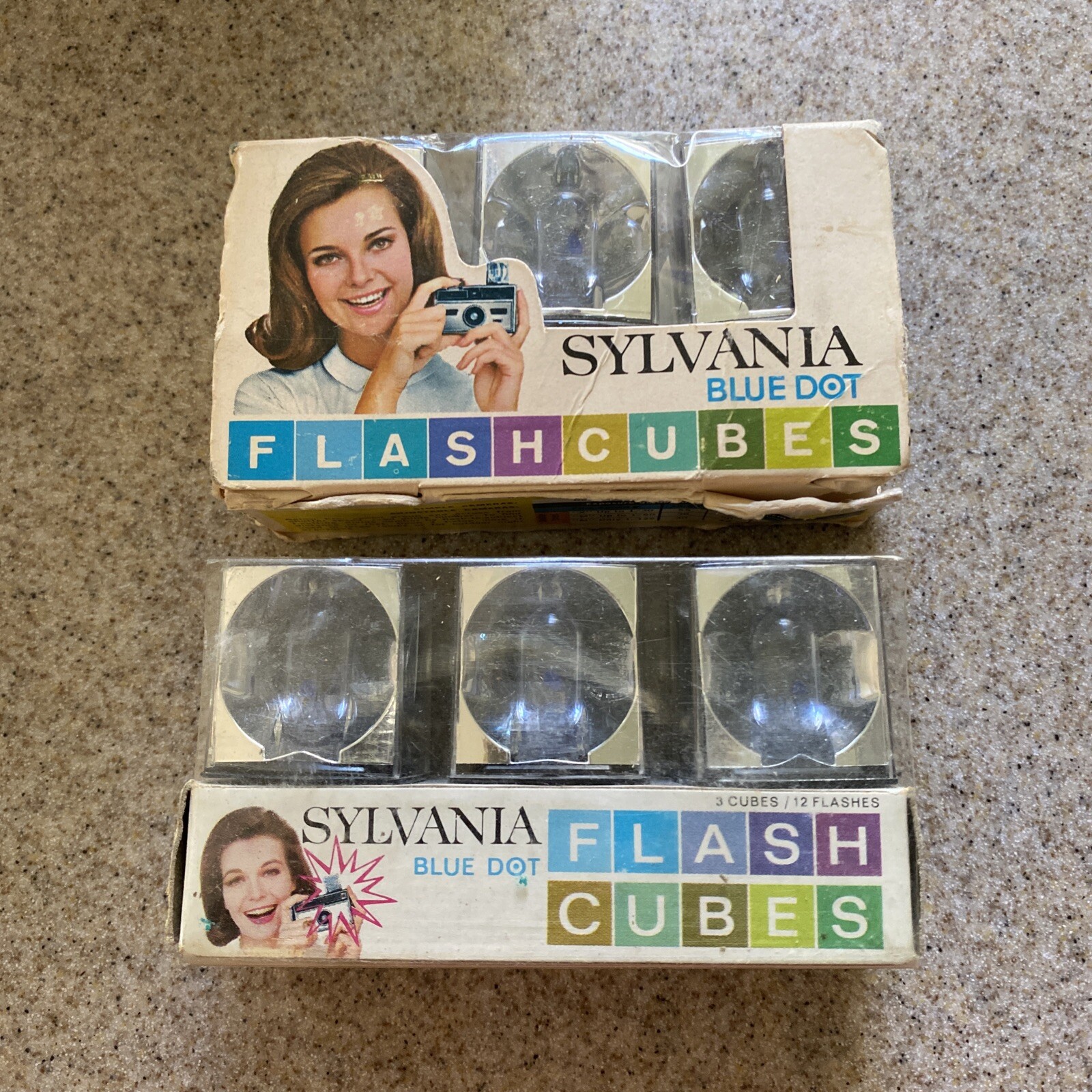 2 Sylvania Blue Dot Flash Cubes For Cameras 3 Pack Unused, 24 Flashes