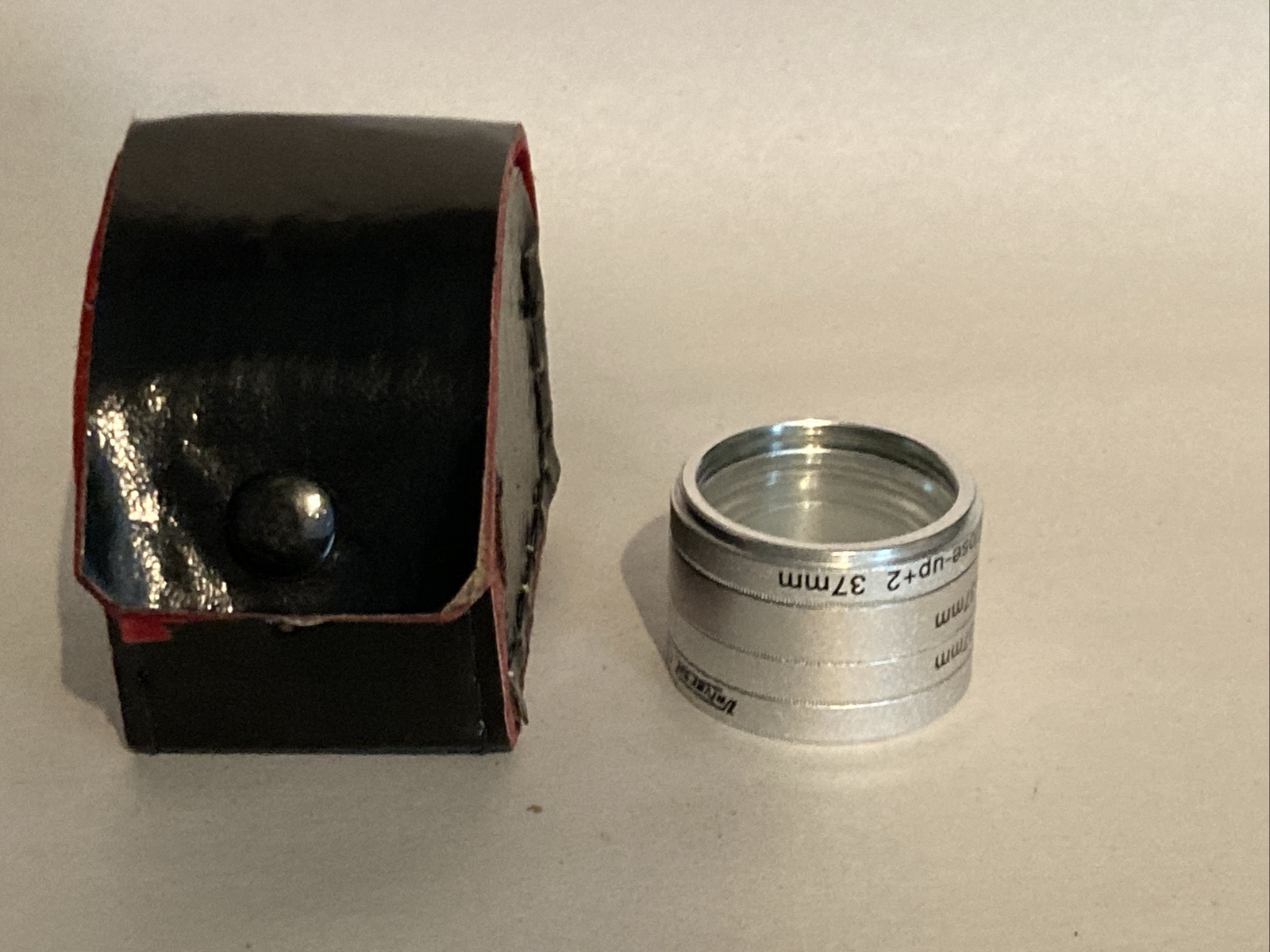 Vintage Universal Set of 4 Threaded 37mm Filters w/ Case – See Pictures