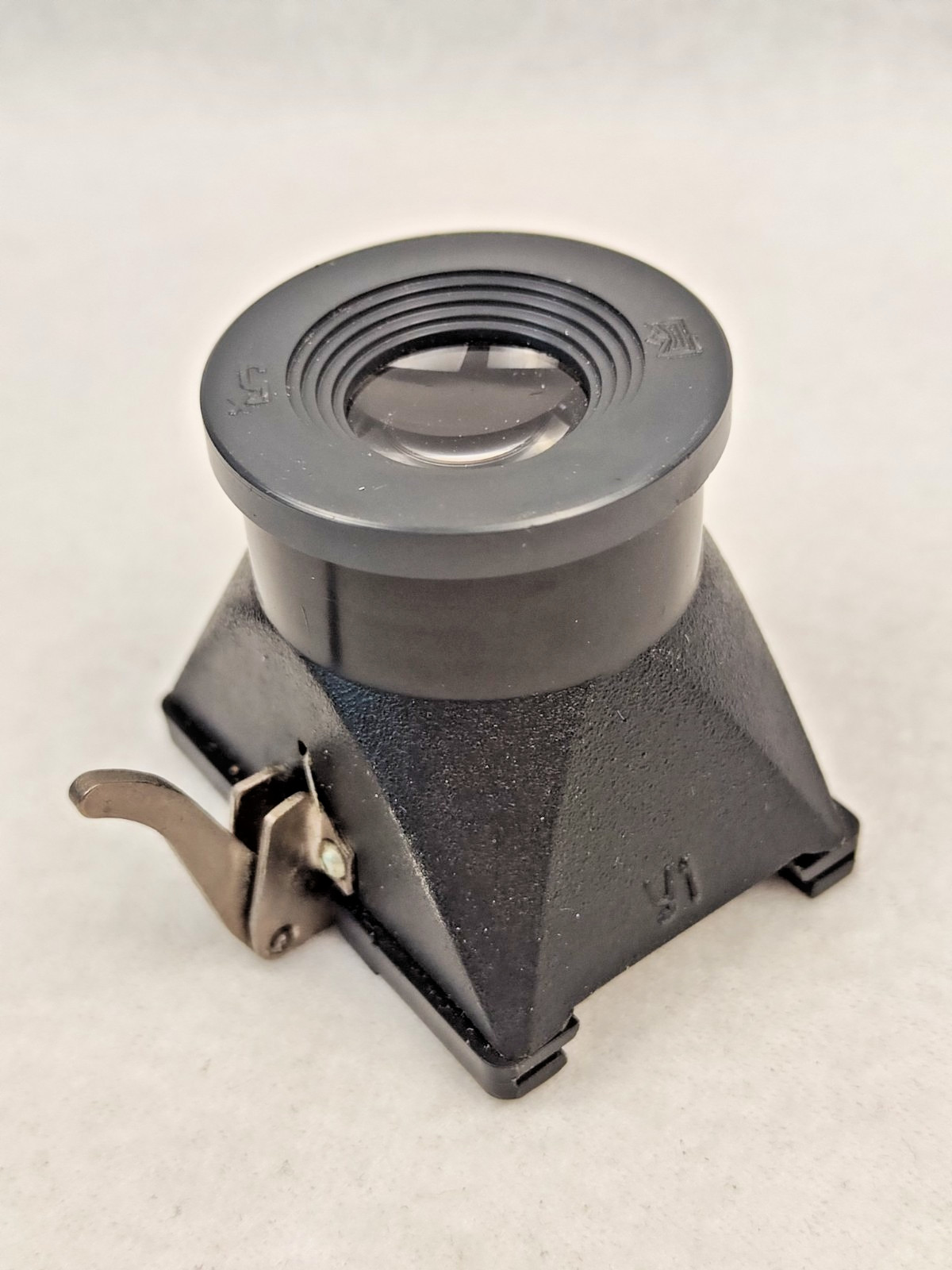 L-5X Film Enlarger for viewing photographic film. USSR