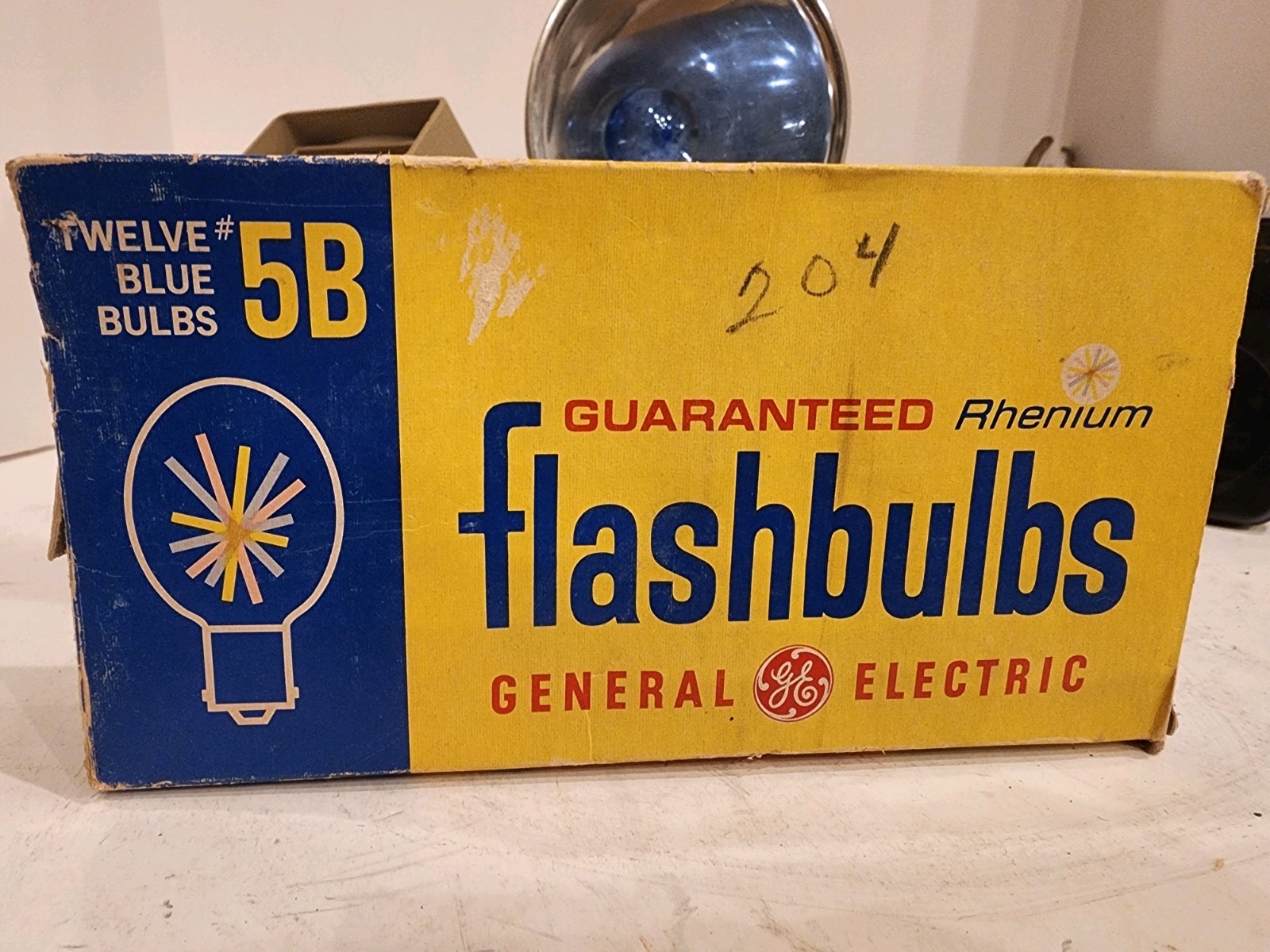 Vtg Lot Kodak Accessories Flashbulbs Light Meters Battery Case Flash Handles