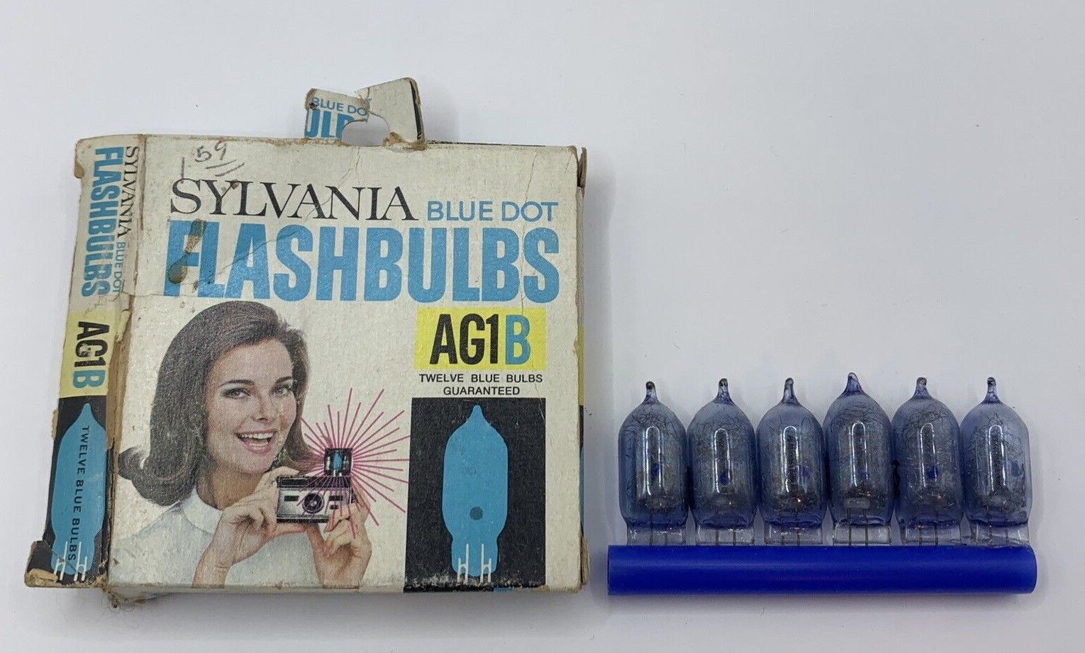 lot of 4 Vintage Sylvania Flashbulbs Blue Dot & General Electric M3 Flash Bulbs