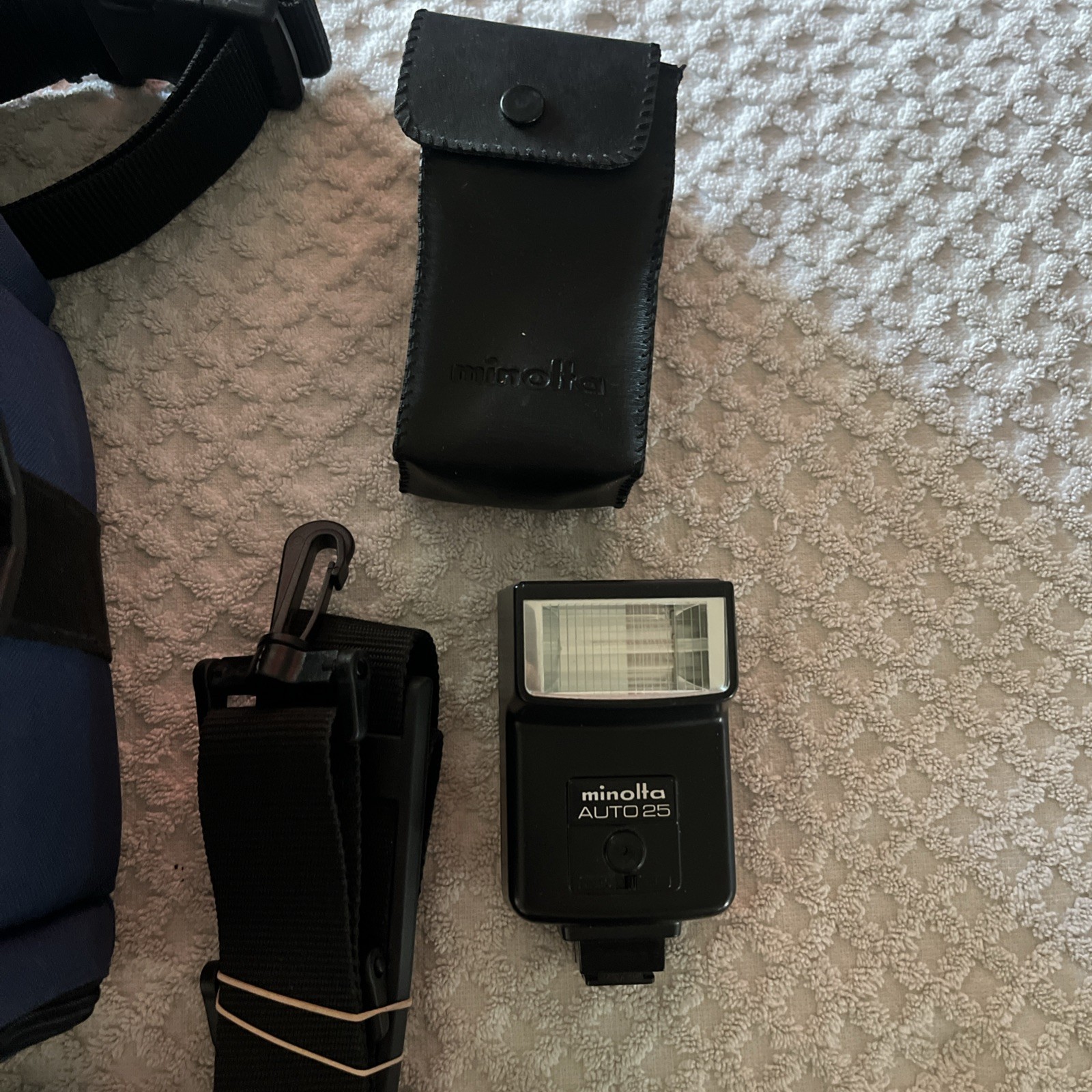 Lot Of 5 Camera Lenses & Flashes • Olympus, Monolta, Sun Pack, Telesor , Phoenix