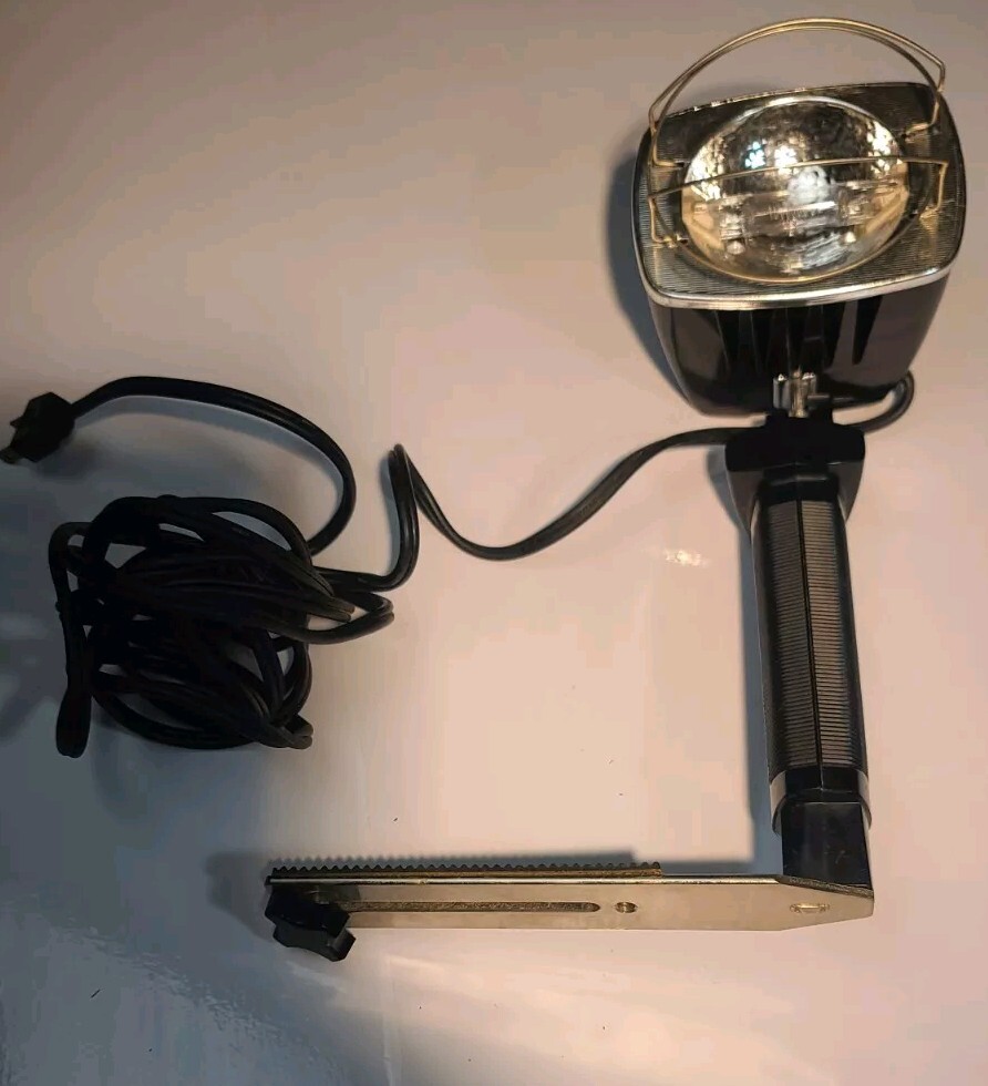 Vintage Sylvania Sun Gun II Movie Light TESTED see pics ! Model SG-55