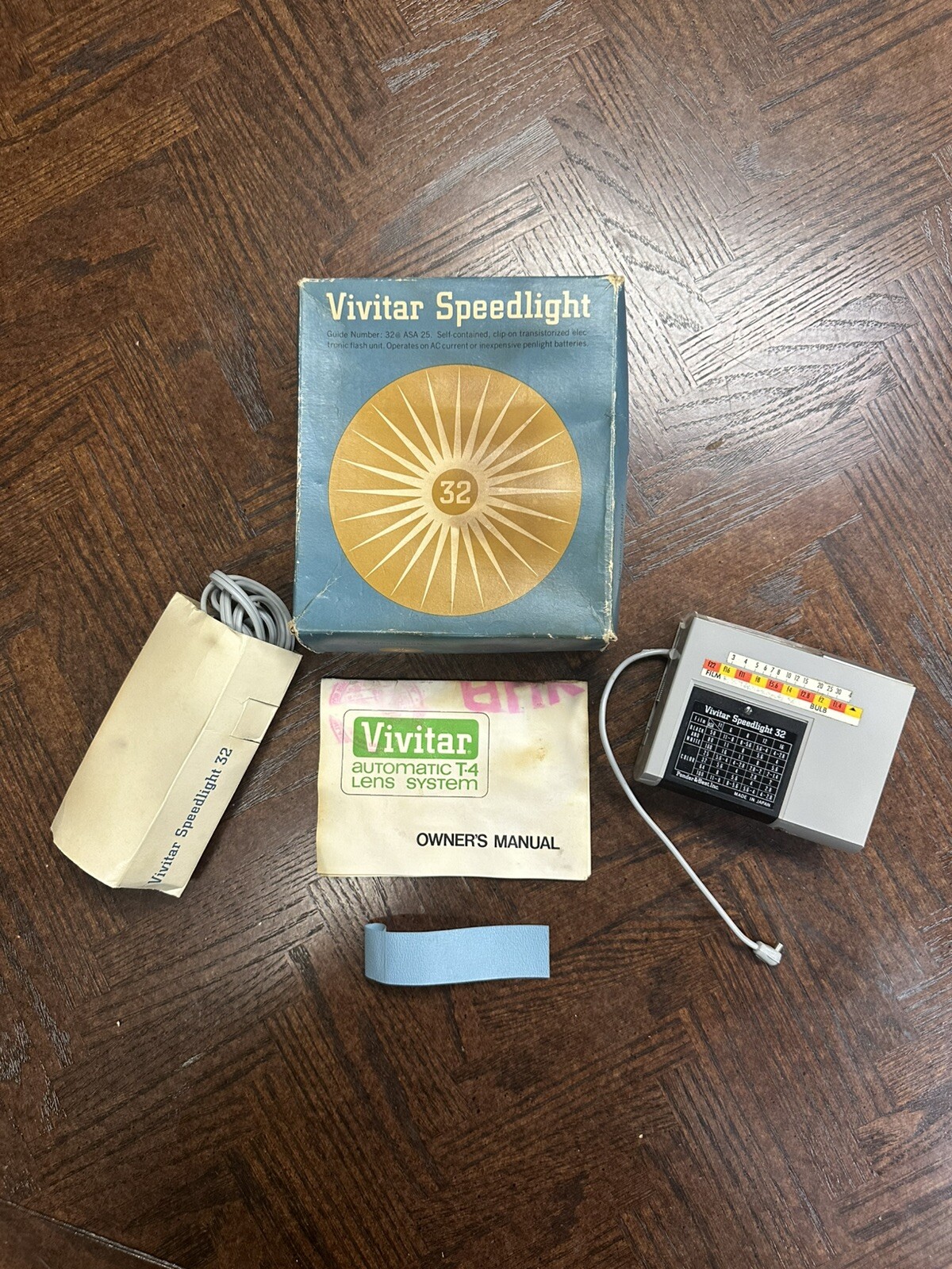 1970/80s Vivitar Speedlight 32 Electronic Flash Unit w/Box Automatic Lens System