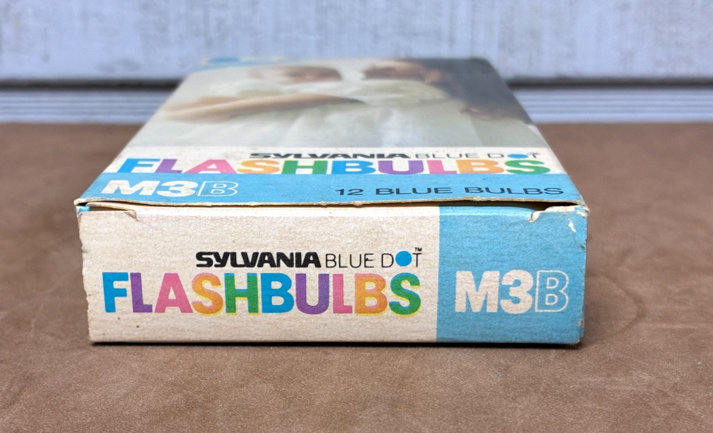 Vintage SYLVANIA M3B Blue Dot Flashbulbs ~ New Old Stock ~ 12 Bulbs