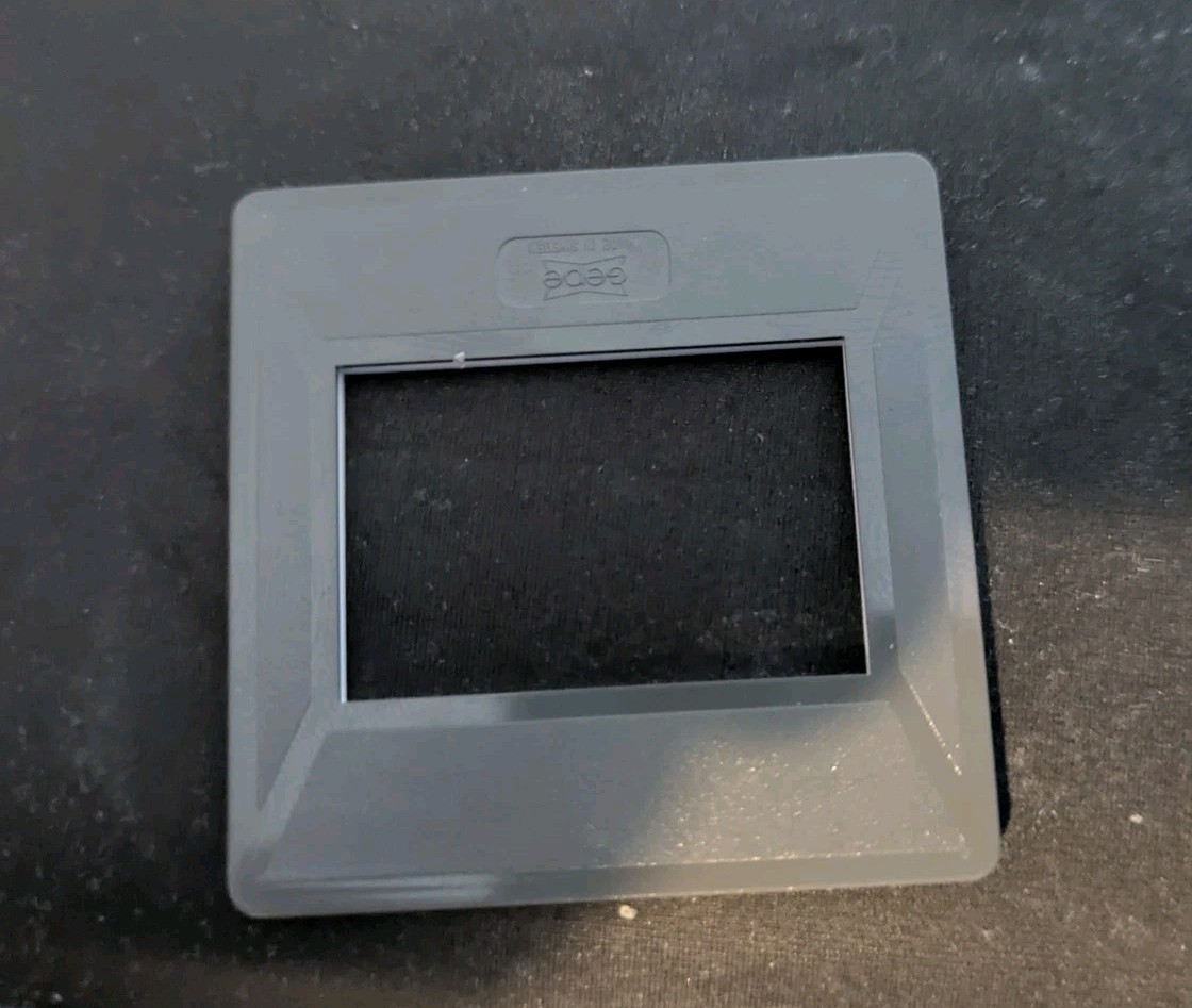 Gepe Glassless Slide Mounts 24x36mm 100 Pieces – New & Unused – US Based