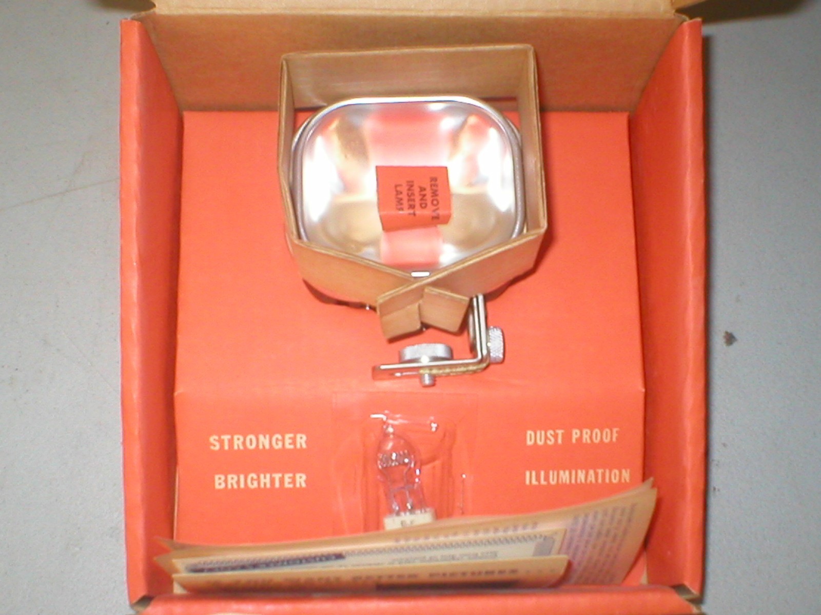 NOS Acme-Lite Cameralite by GE Top Mount light for Super 8 Cameras