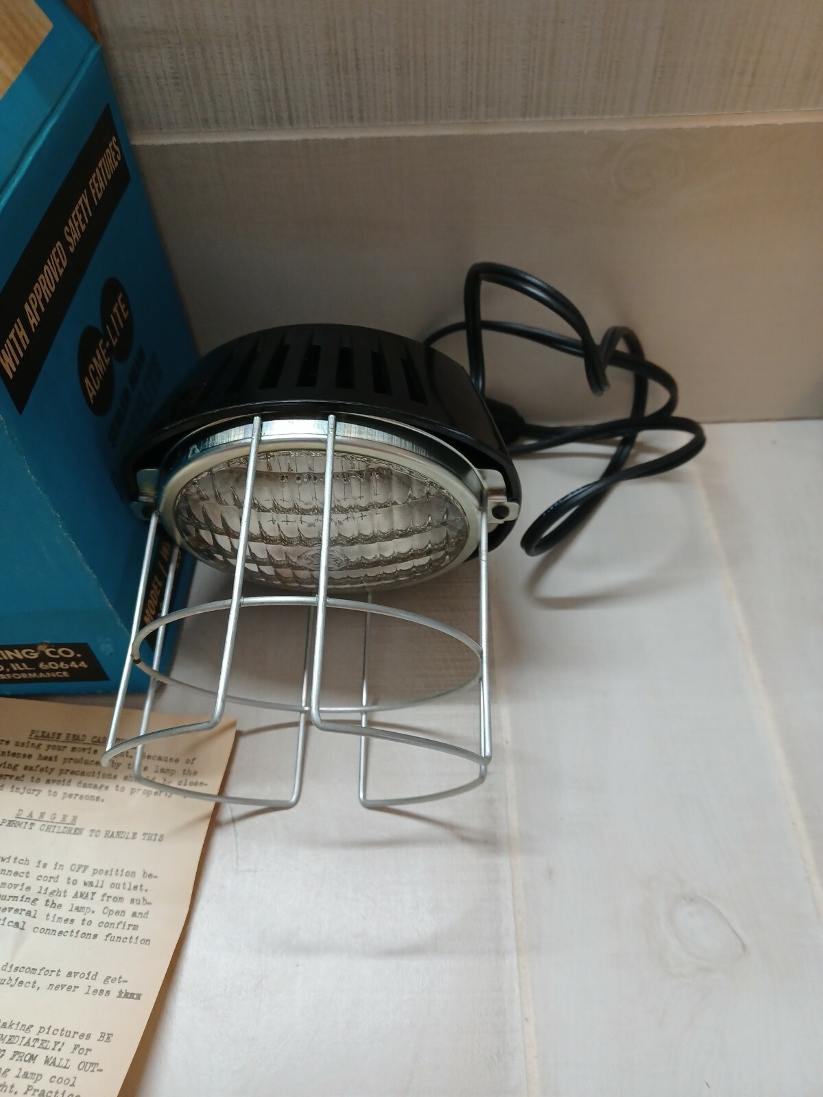 Vintage Acme-Lite Sealed Beam Movielite Model 96 250 Watts 115 Volts Tested
