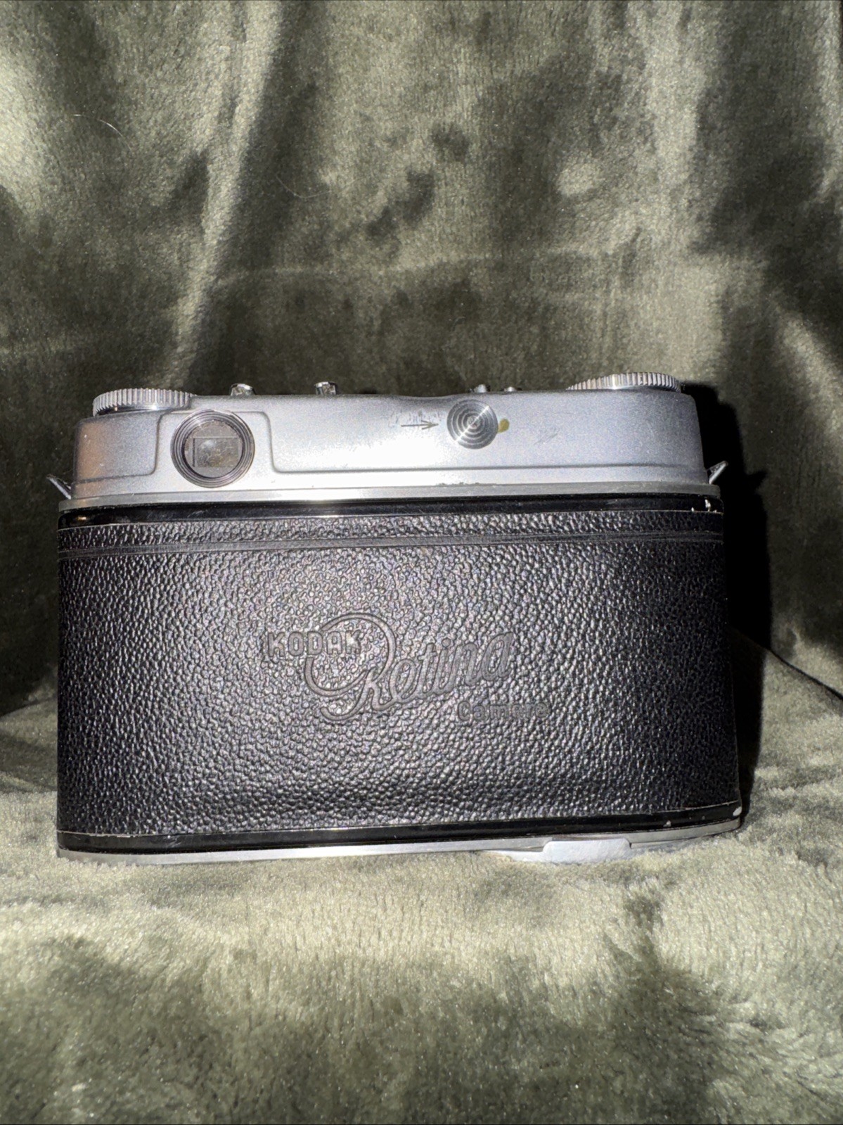 Kodak Retina IIIc w Kodak Bag, Kodalite Flasholder, Bulbs, And Light Reader.