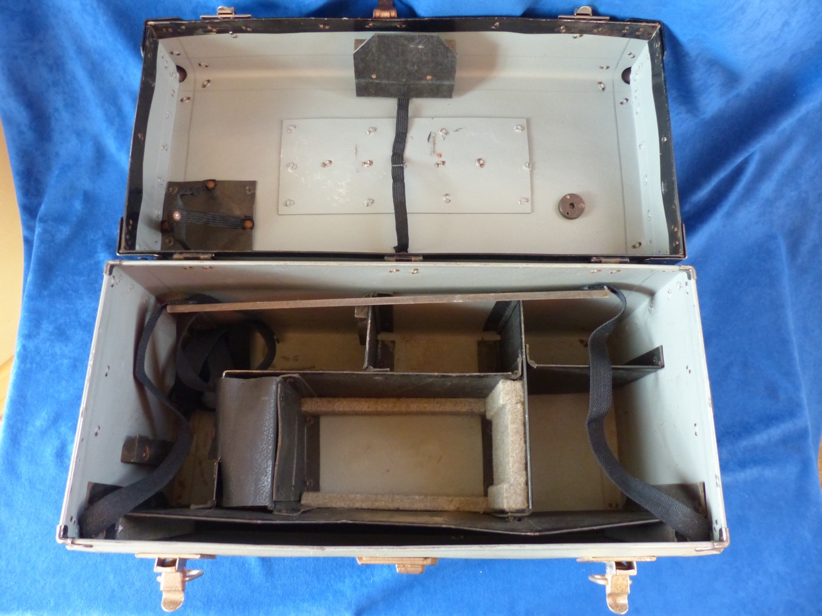 Vintage Graflex 3×4, up to 4×5 camera case, 20 x 12 x 10 inches, good condition