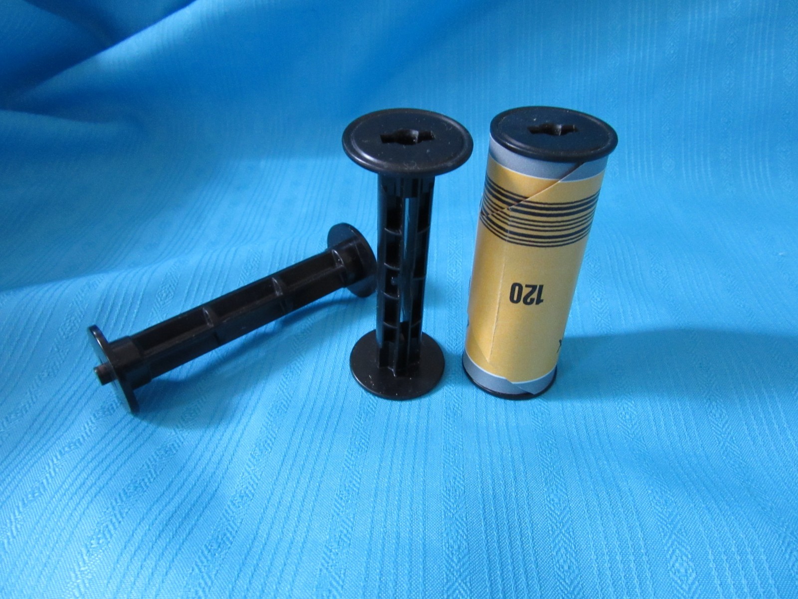 3 Takeup Spools – 2 for 120/200mm Medium Format & 1 for Polaroid Highlander