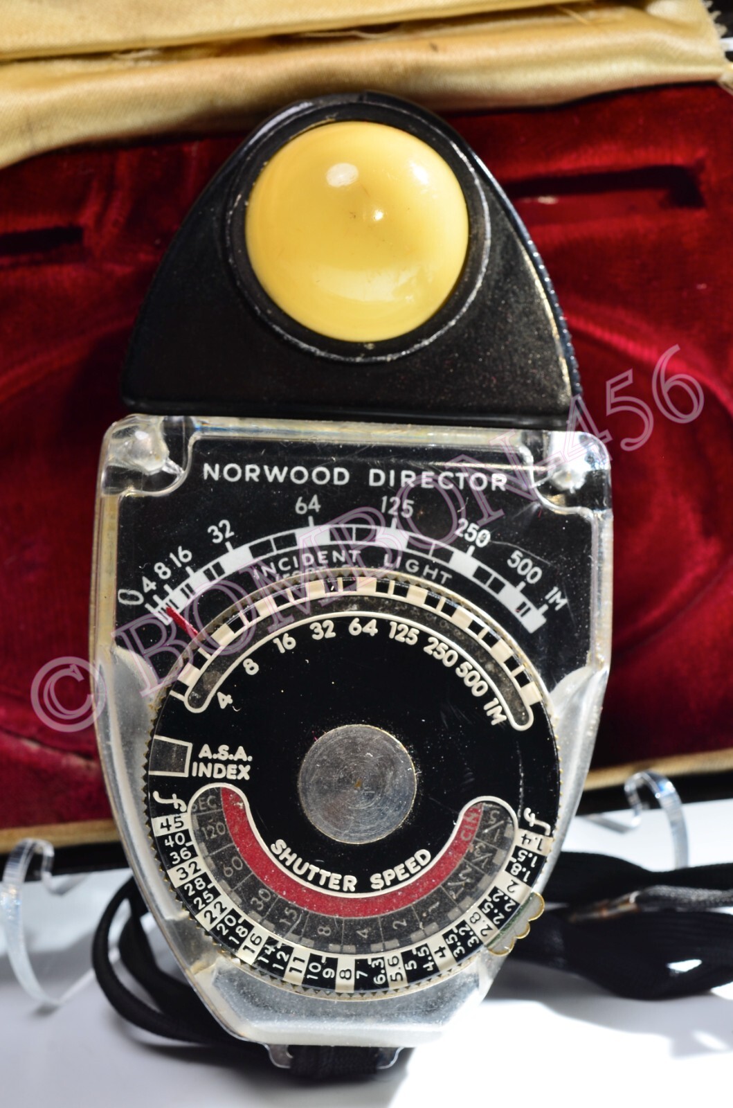 VINTAGE THE NORWOOD DIRECTOR EXPOSURE METER MODEL B CASE NEEDLE MOVES.