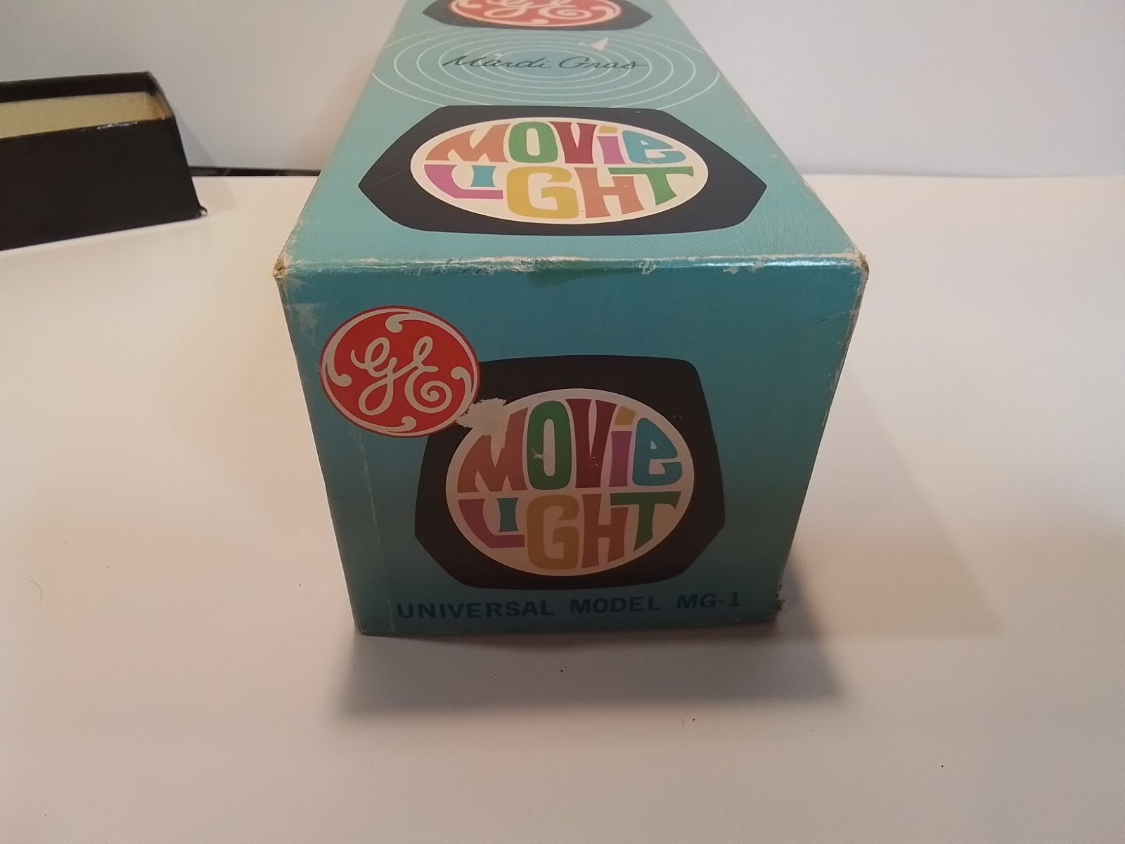 GE Mardi Gras Movie Camera Light Model MG-1 Tested & Working Motion Accessory