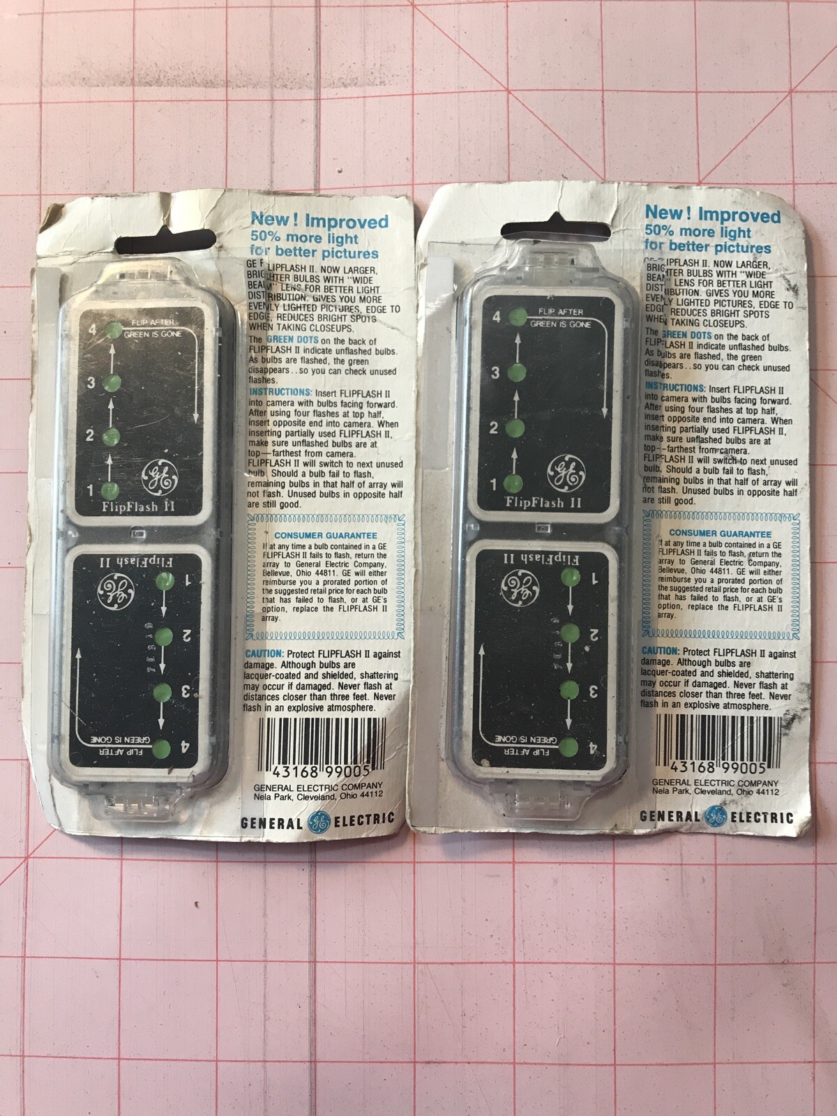 2 NWT Flip Flash II Camera Light Bulb Array Replacement