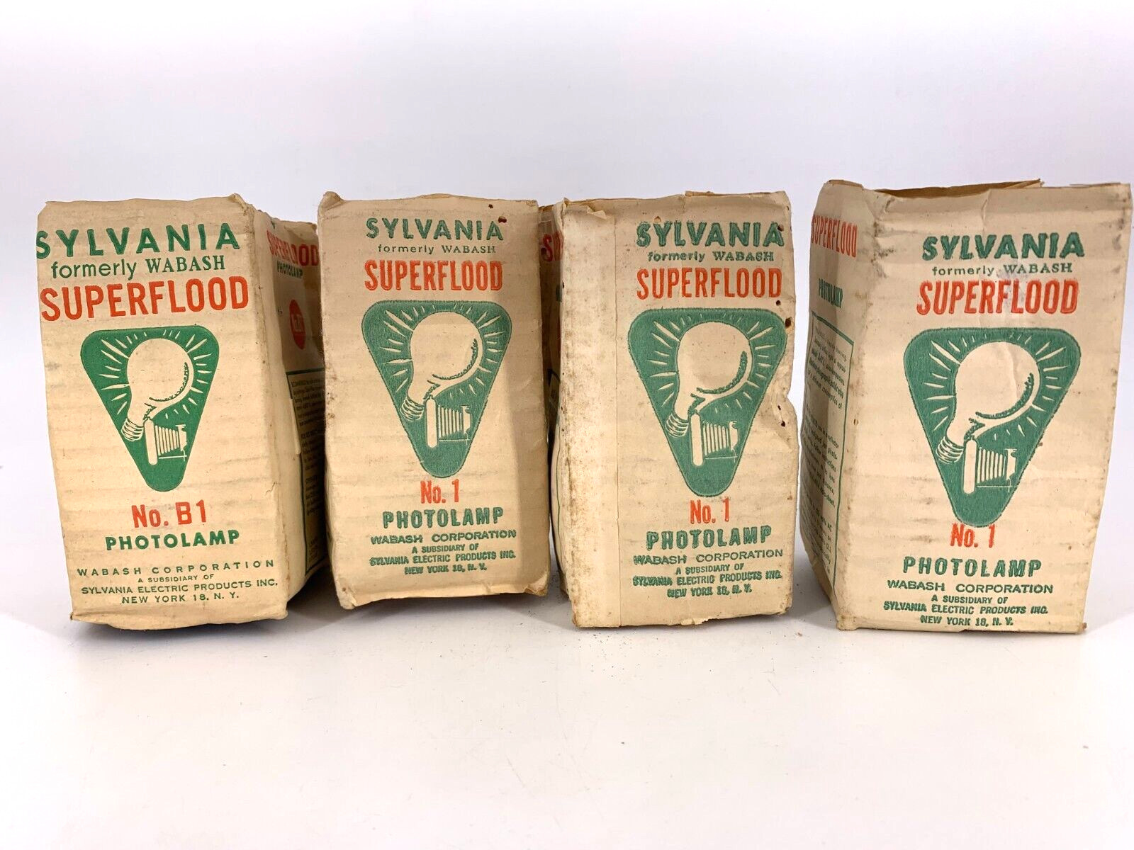 (4) Sylvania Superflood Flash Bulbs (3) No. 1 & (1) No. 1B