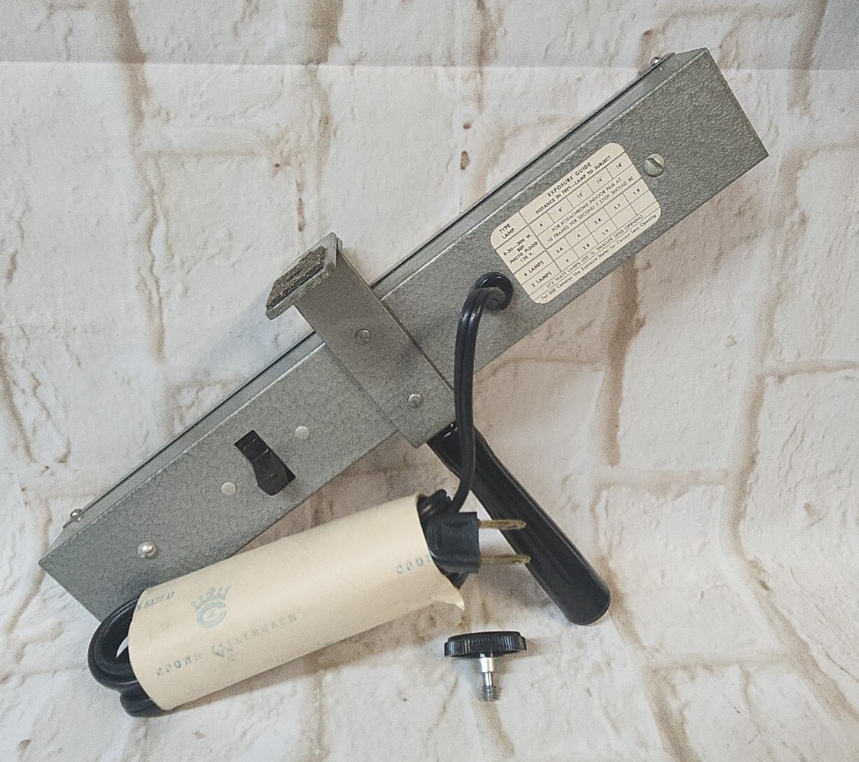 Holiday Brand Cat No. 2200 Electric Camera 2 Bulb Movie Light Bar * TESTED👍👍