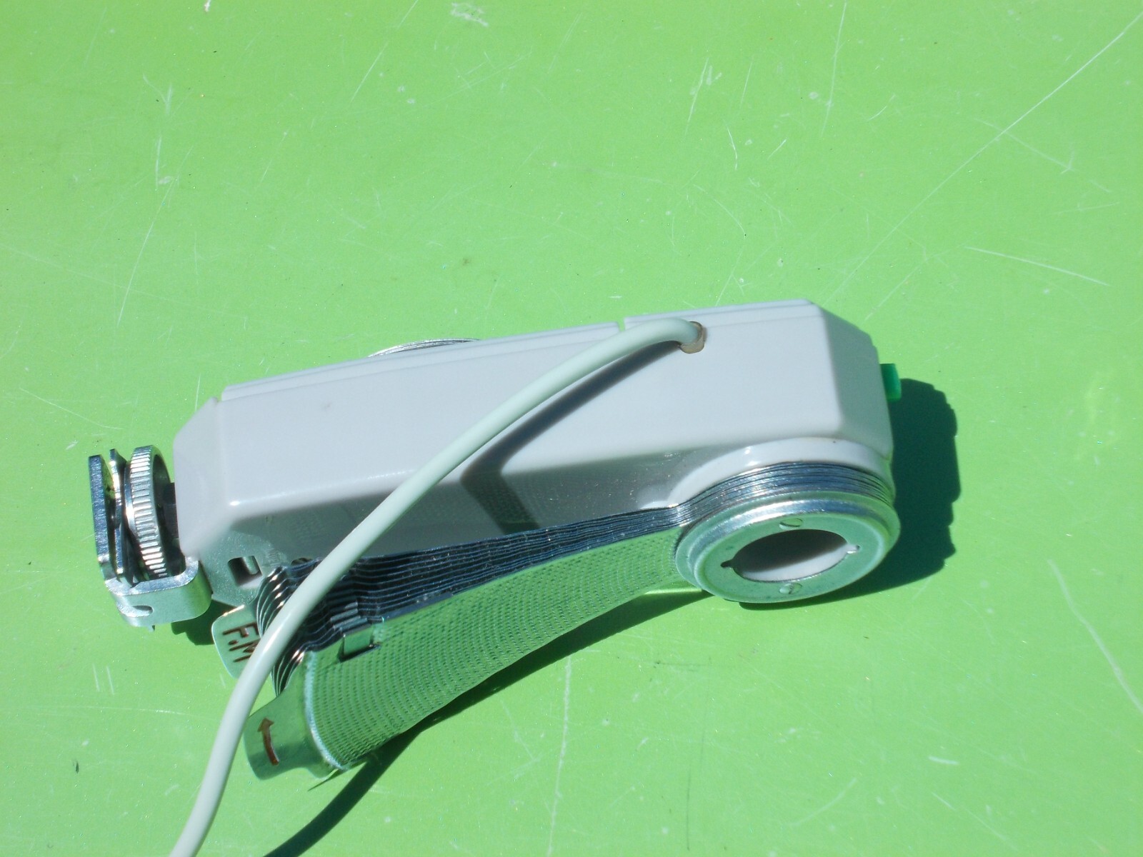 FOLDING-MITE UNIVERSAL CAMERA FLASH VINTAGE MADE IN JAPAN WITH CASE