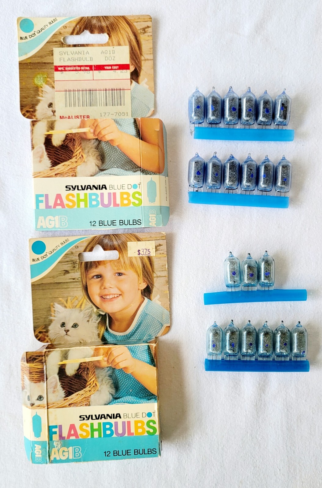 GTE Sylvania Blue Dot Flashbulbs AG1B Blue Bulbs 18 Total Vintage Advertising