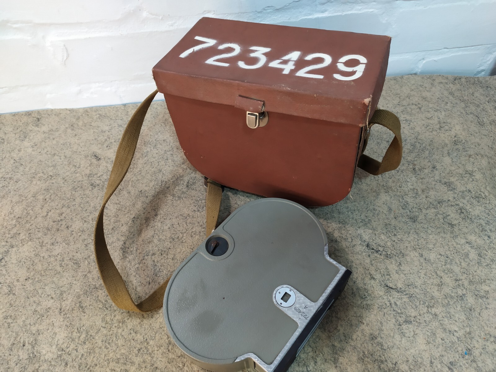 2 x Konvas Cassettes 35mm. film back holder 60m