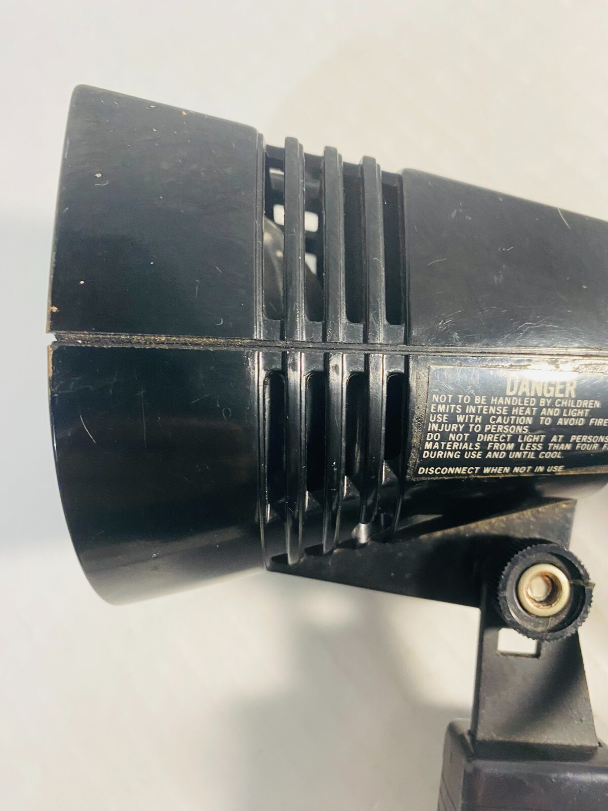 Vintage 1960’s SV Smith-Victor Movie Light Model Q-1U for Super 8 Movie Cameras.