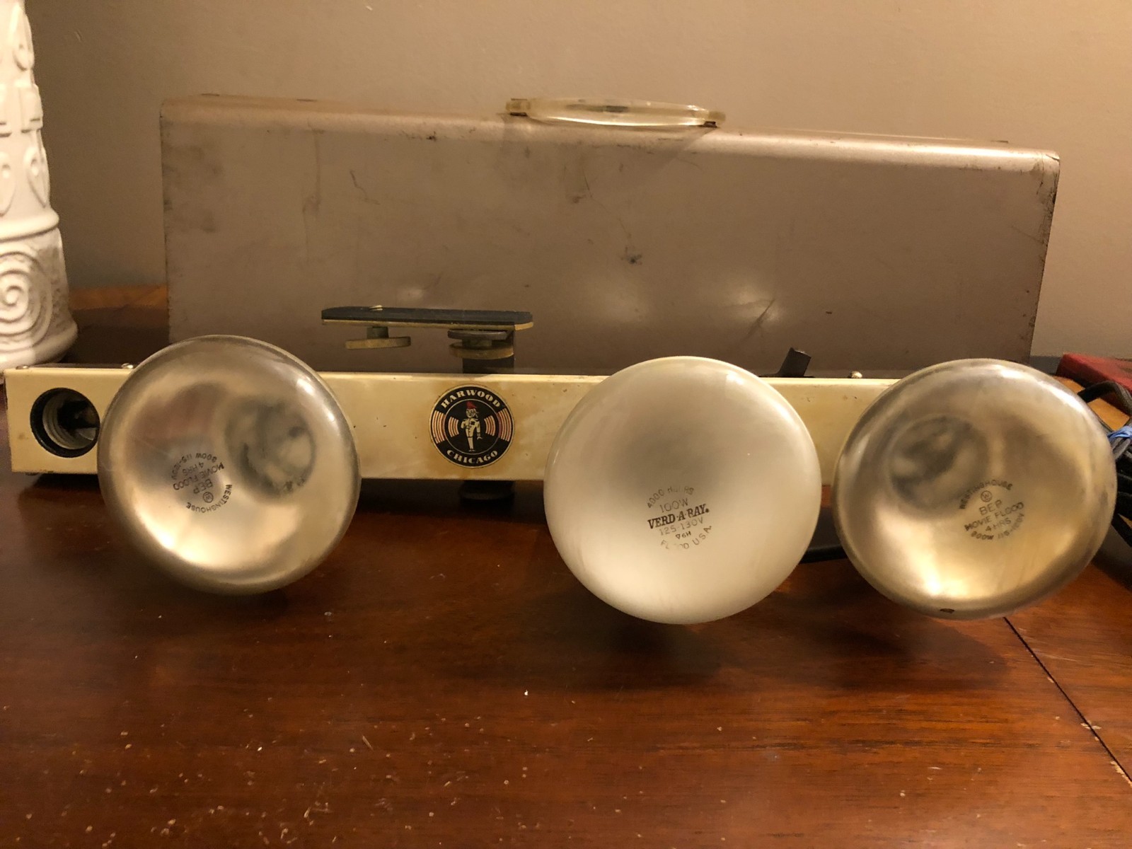 Vtg Harwood Chicago 4-Light Movie Bar Photography Floodlight w/ Metal Case WORKS