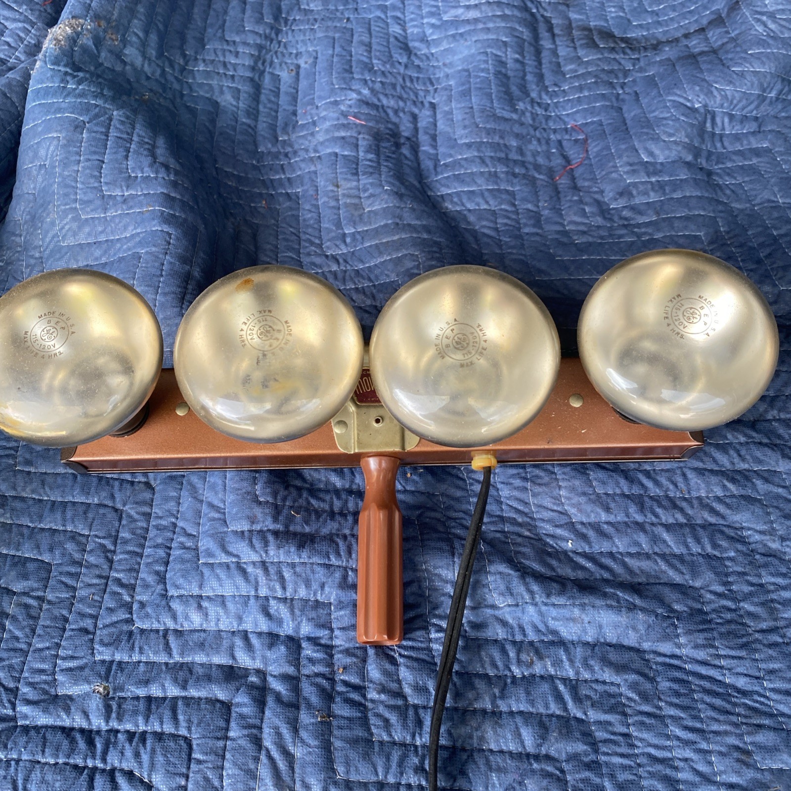 Vintage ACME MOV-E-LITE 4 Lamp Light Bar 14-3/4″ Tested Working