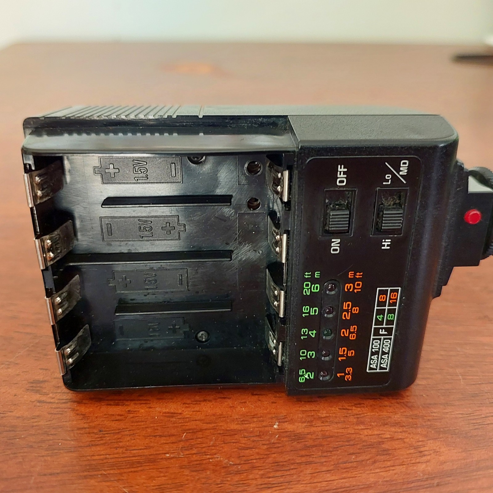 TOSHIBA ES-25L Electronic Compact Flash Hot Shoe Mount Camera Vintage