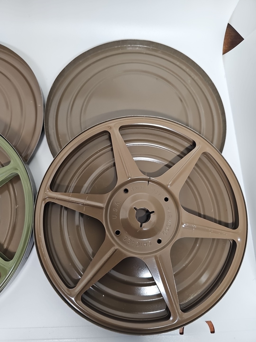 Vintage Pair Of Super 8mm 7” 400′ Matching Metal Green Movie Film Reels In Cans