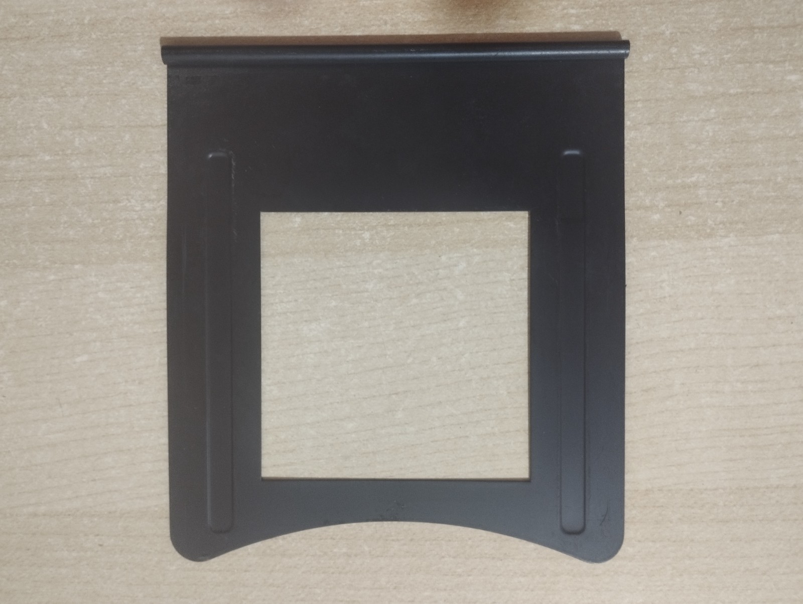 7 frames / masks in different sizes – see pictures. Used.