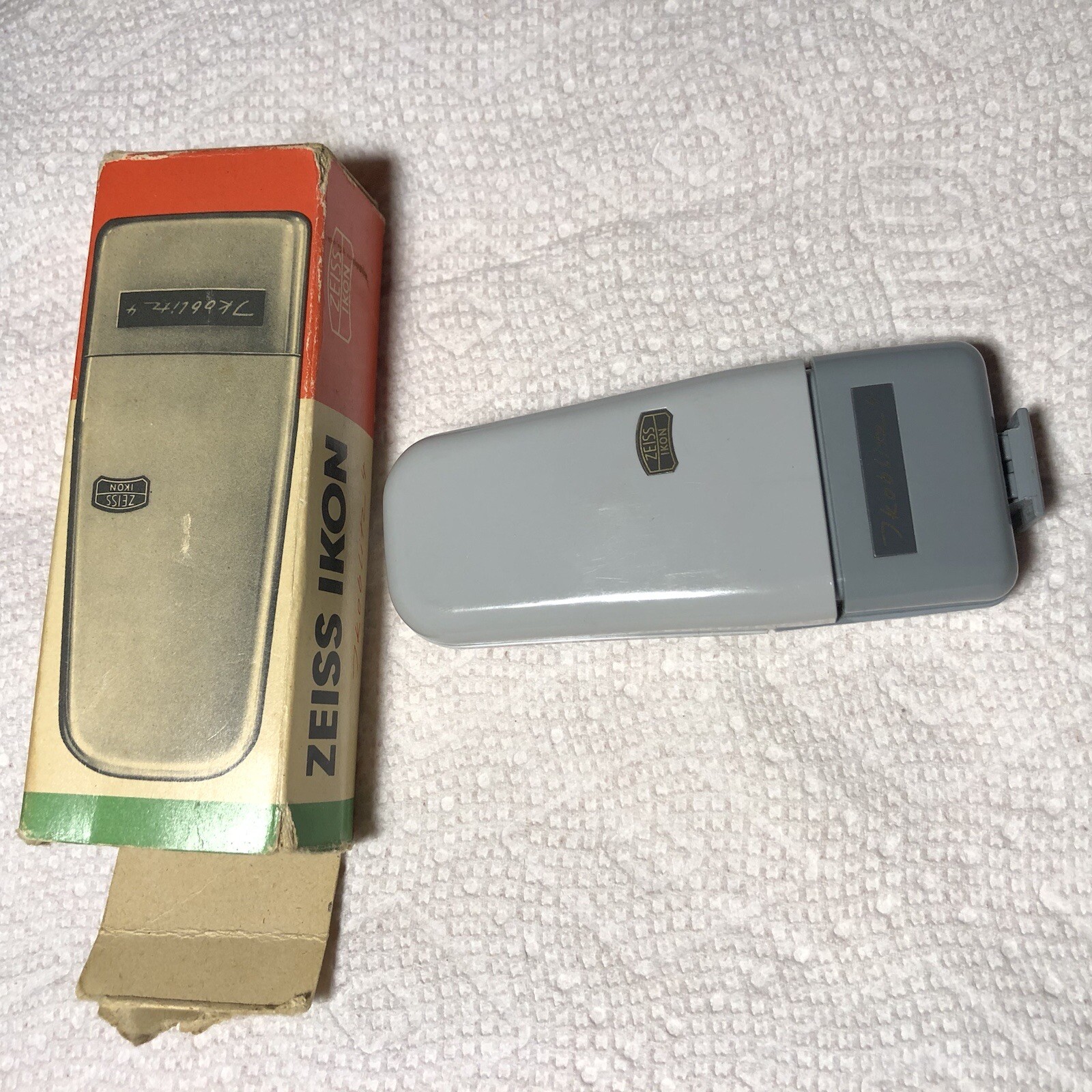 Vintage ZEISS IKON Ikoblitz 4 in Original Box Germany Pre-Owned no Flash bulb