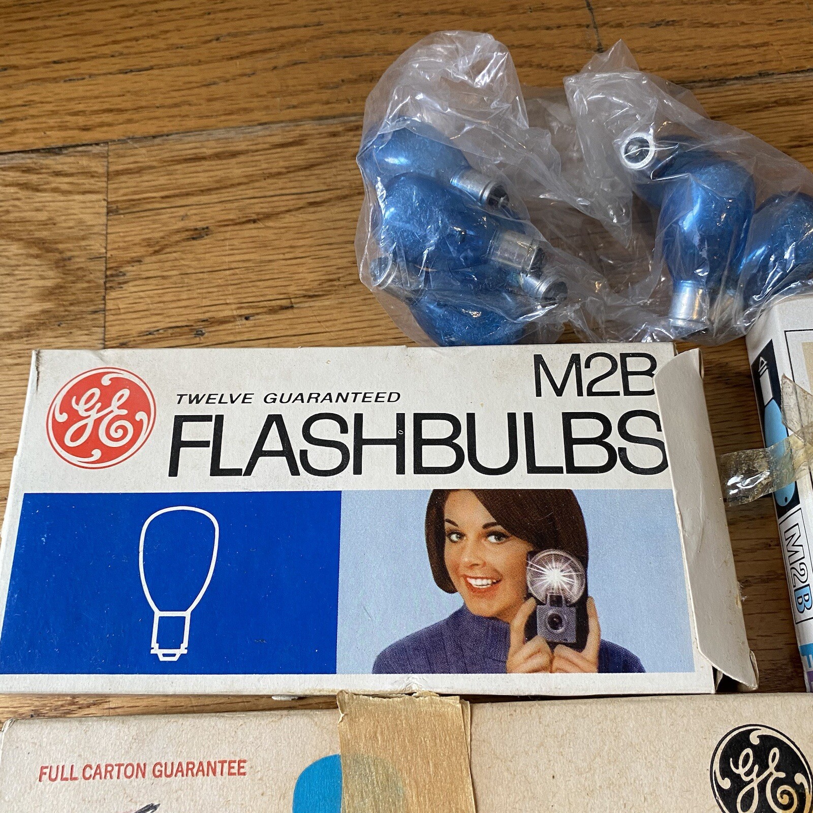 LOT 3 NEW SLYVANIA BLUE DOT FLASHBULBS 25B, 12/pack OLD STOCK Plus Extra Bulbs
