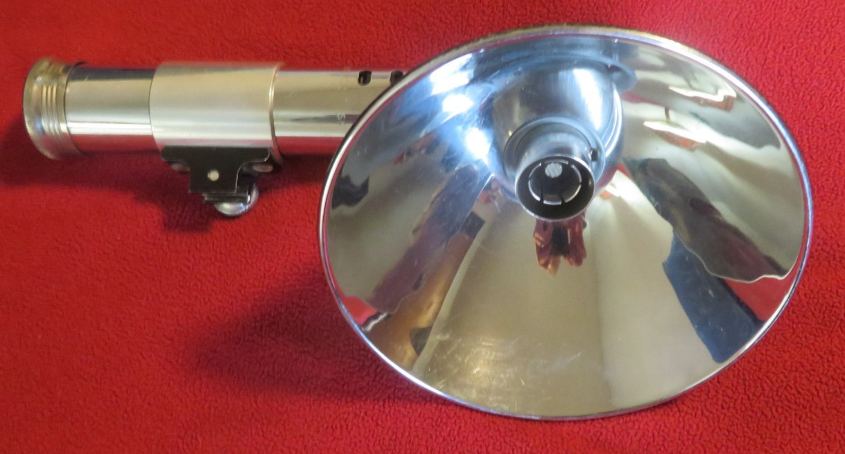 VINTAGE HEILAND RESEARCH PHOTOGRAPHER’S FLASH HANDLE & TWO REFLECTORS LIGHTSABER