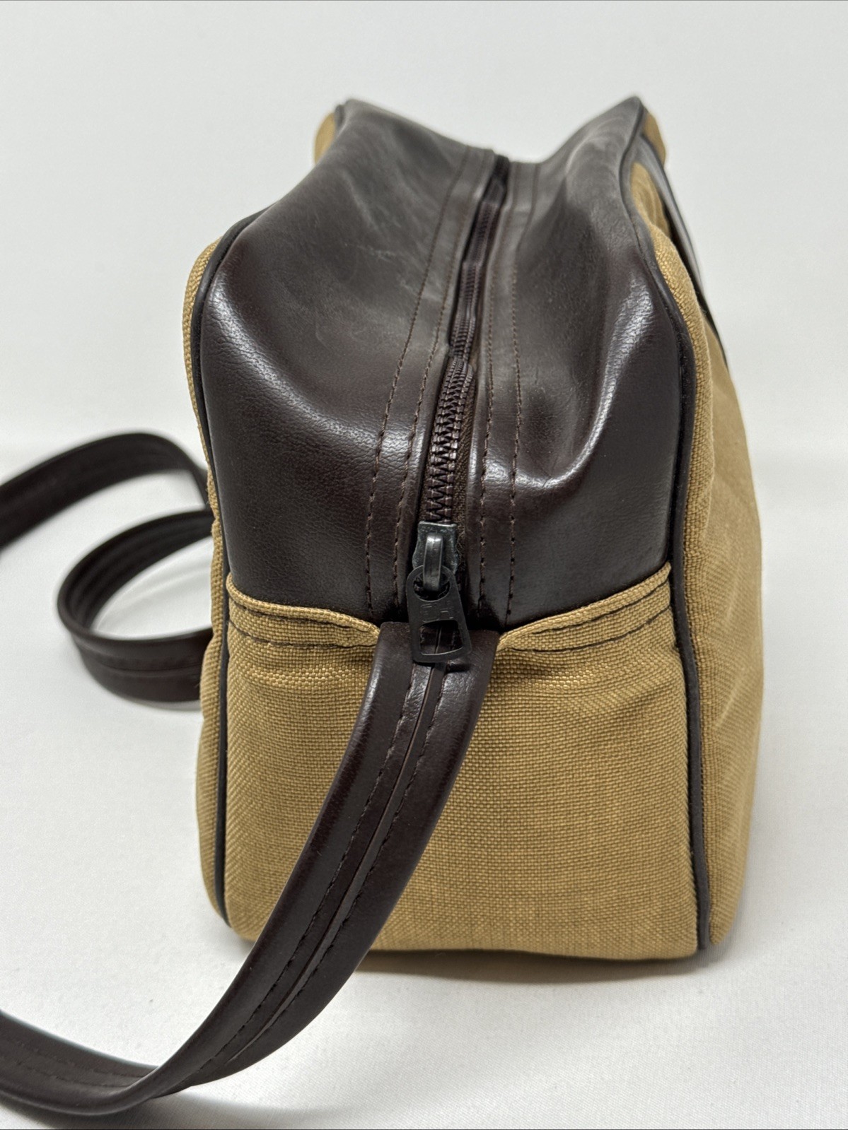 VTG Kodak Instant Camera Carryall Bug Bag Brown Vinyl & Canvas w/ Shoulder Strap