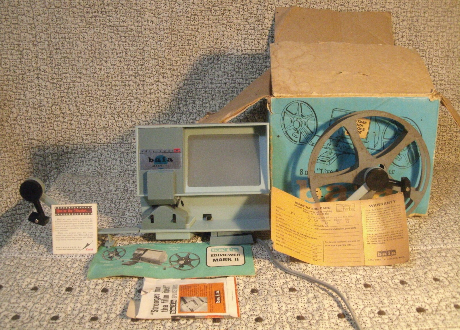 Baia Ediviewer Mark II-In original box, includes all seen in photos-bulb works!