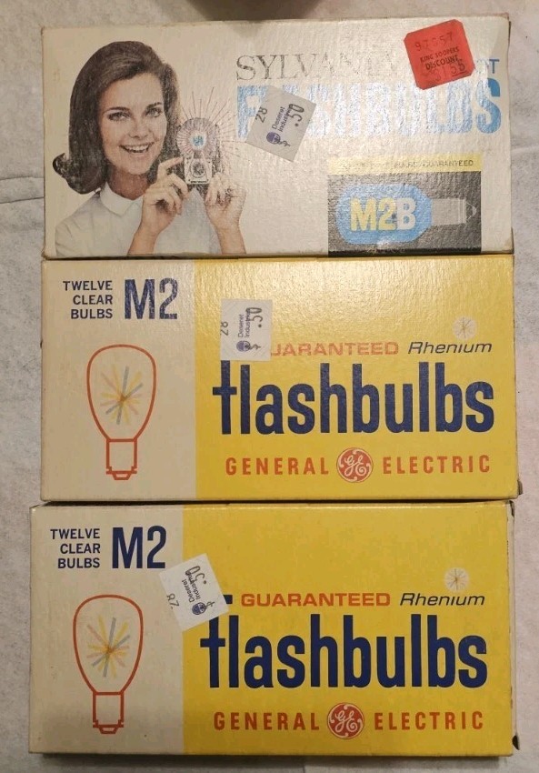 5 Boxes GE BLUE DOT FLASHBULBS M3B + SYLVANIA M3B + M2 10 Boxes in Lot