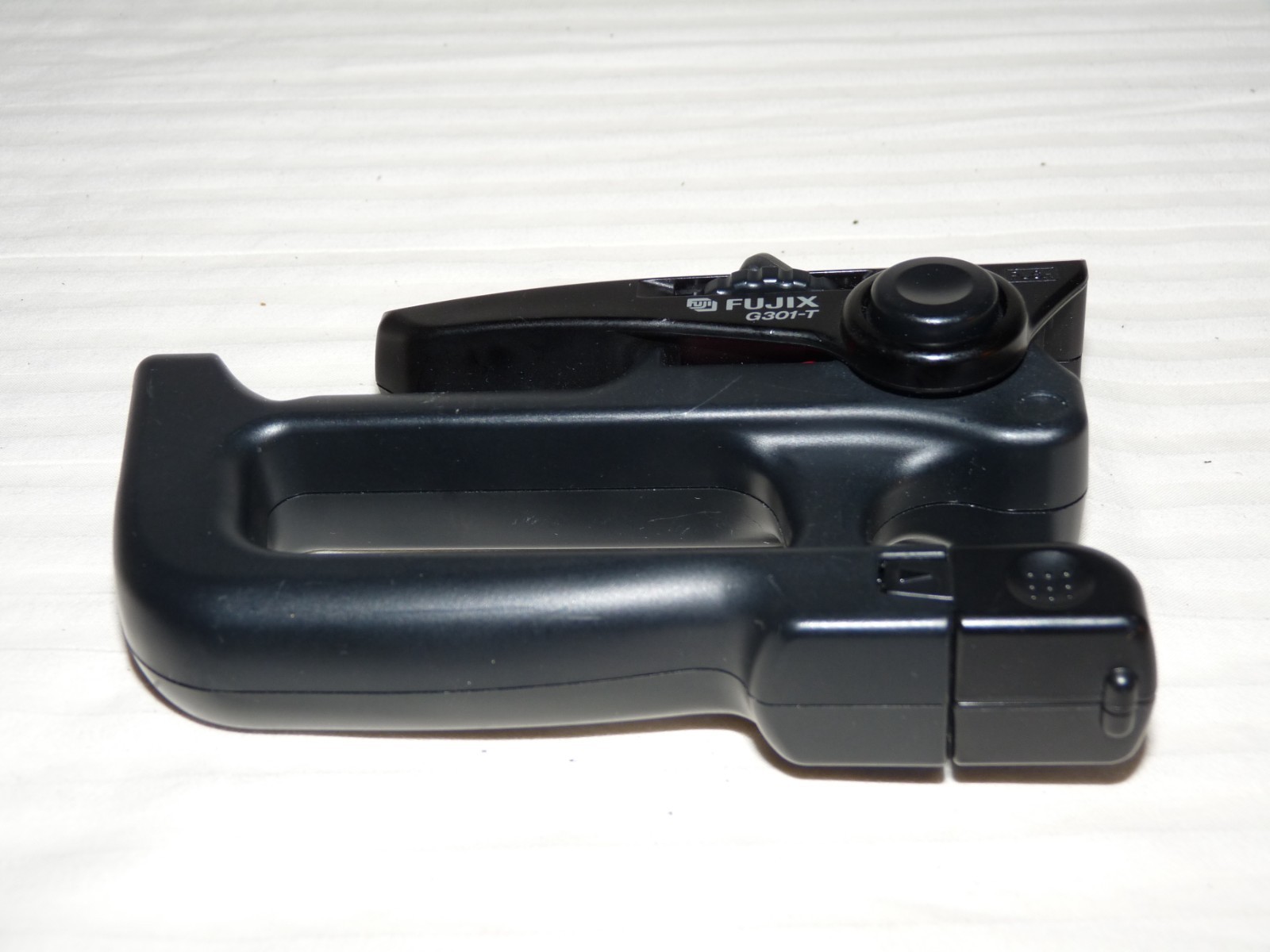 FUJIFILM FUJIX G301-T GRIP & SMALL TRIPOD TABLE TOP VIDEO CAMERA RECORDER