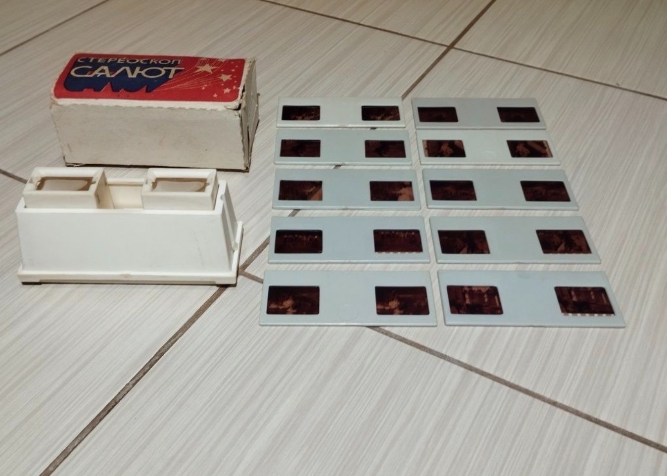 Vintage USSR STEREOSCOPE SALUT + pack of Stereo slides
