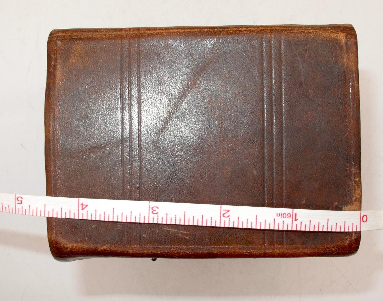 *VINTAGE* BROWN HARD CASE 5″x 5.5″ x 3″ WITH STRAP-PURPLE INTERIOR