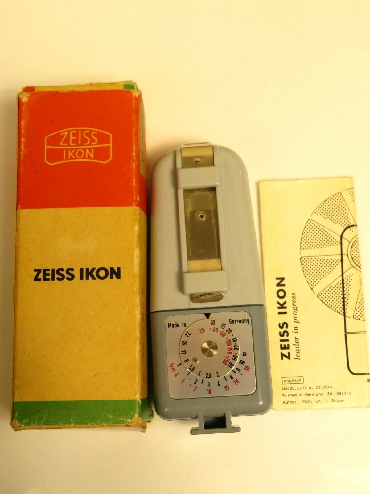Vintage Cordless ZEISS IKON IKOBLITZ 4 Germany Capacitor Camera Flashgun Photo
