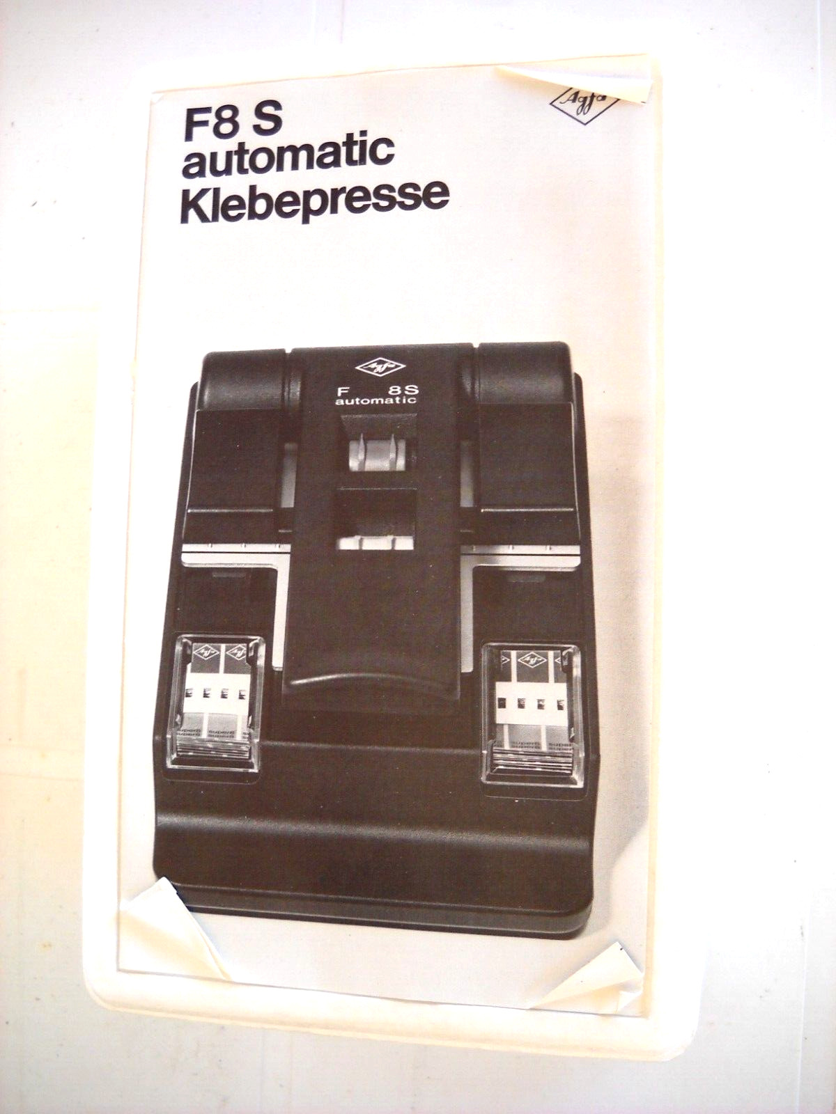 **AGFA GEVAERT SUPER 8 CINE FILM SPLICER IN ORIGINAL BOX, IN GOOD CONDITION**