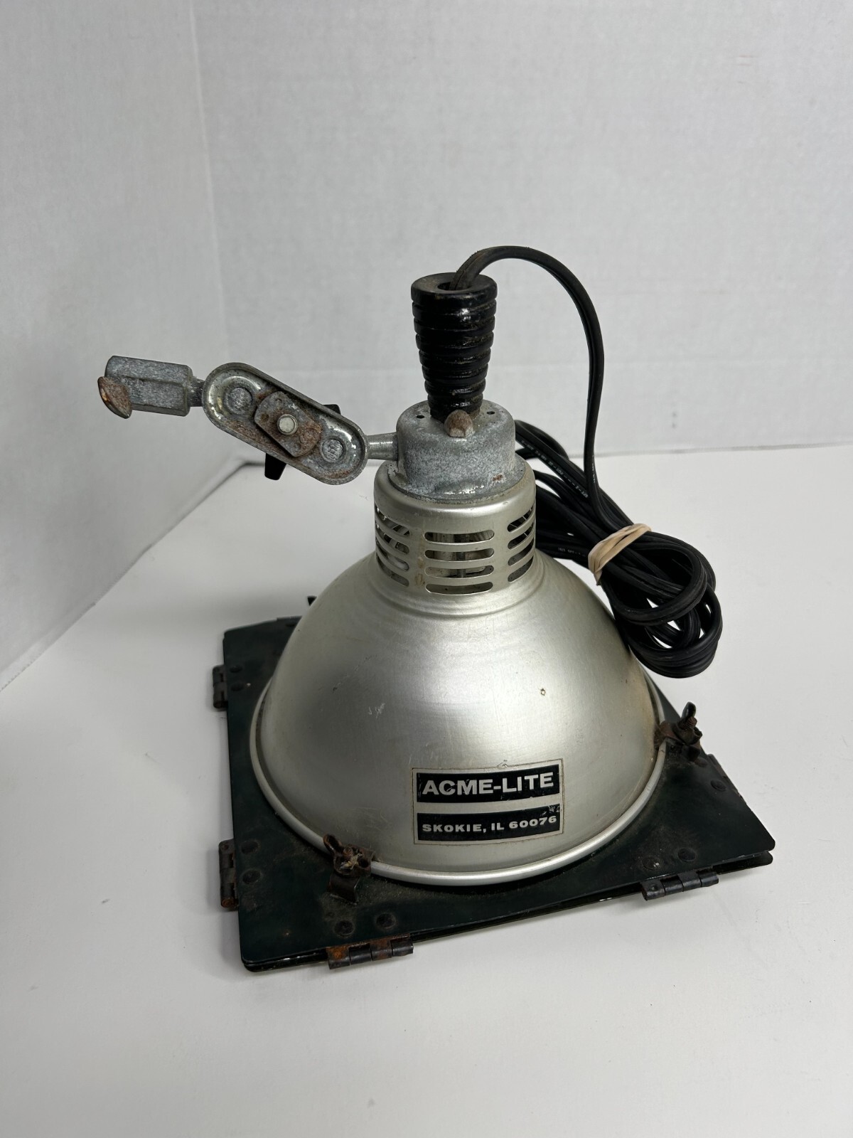 ACME-LITE Vintage Film/Theatre Metal Shutter Set Light 120v Plug On/Off Switch