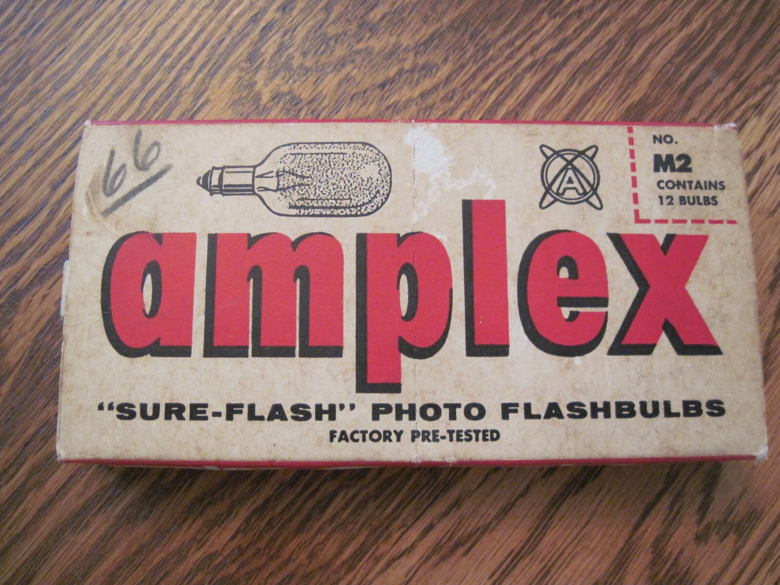 AMPLEX “Sure-Flash” Photo Flashbulbs No.M2 (New Old Stock) 12 Bulbs