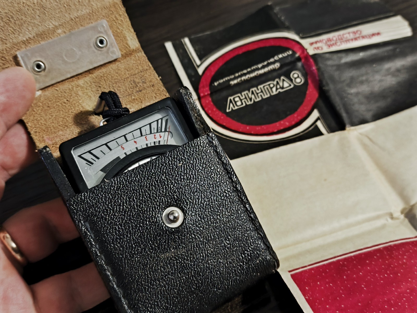 Vintage Soviet photo light meter Leningrad-8 case with USSR documents Rare